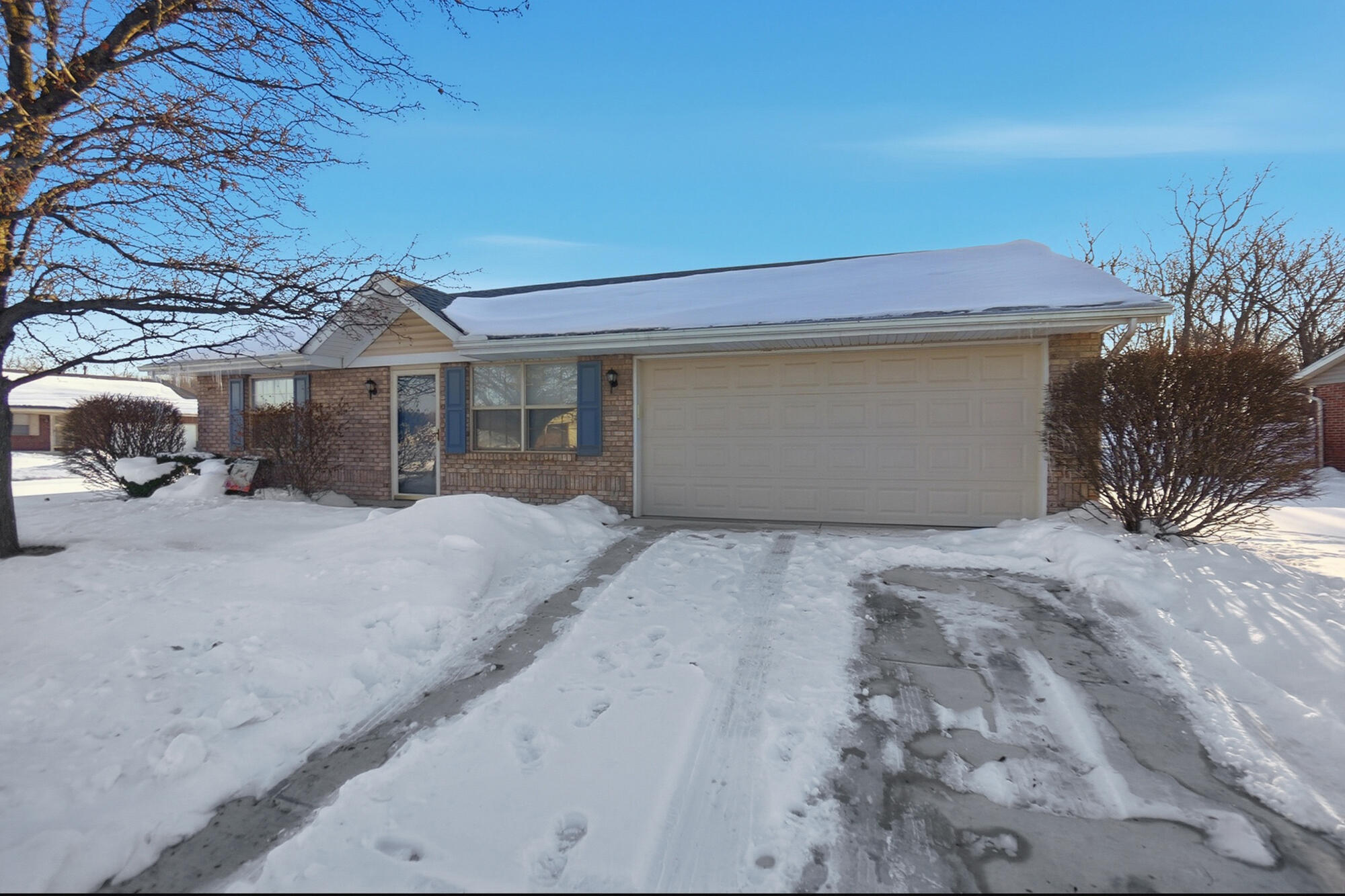 5564 Ridgewood Road, Springfield, Ohio 45503