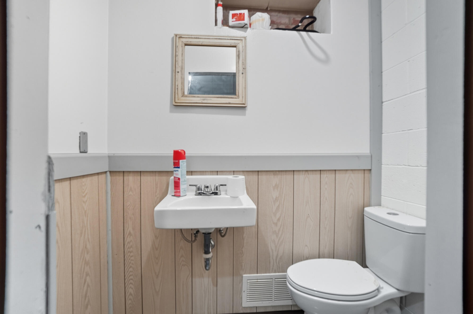 855 Metcalf Street, Lima, Ohio 45801