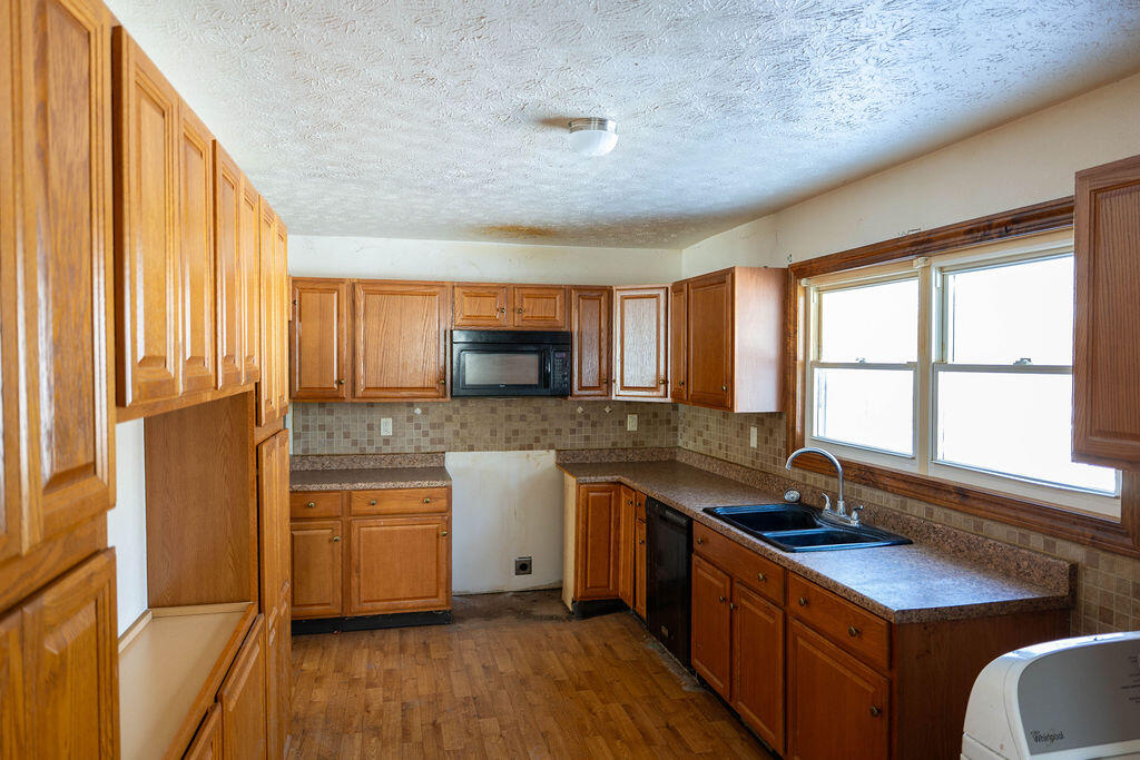 1122 Chalet Avenue, New Carlisle, Ohio 45344