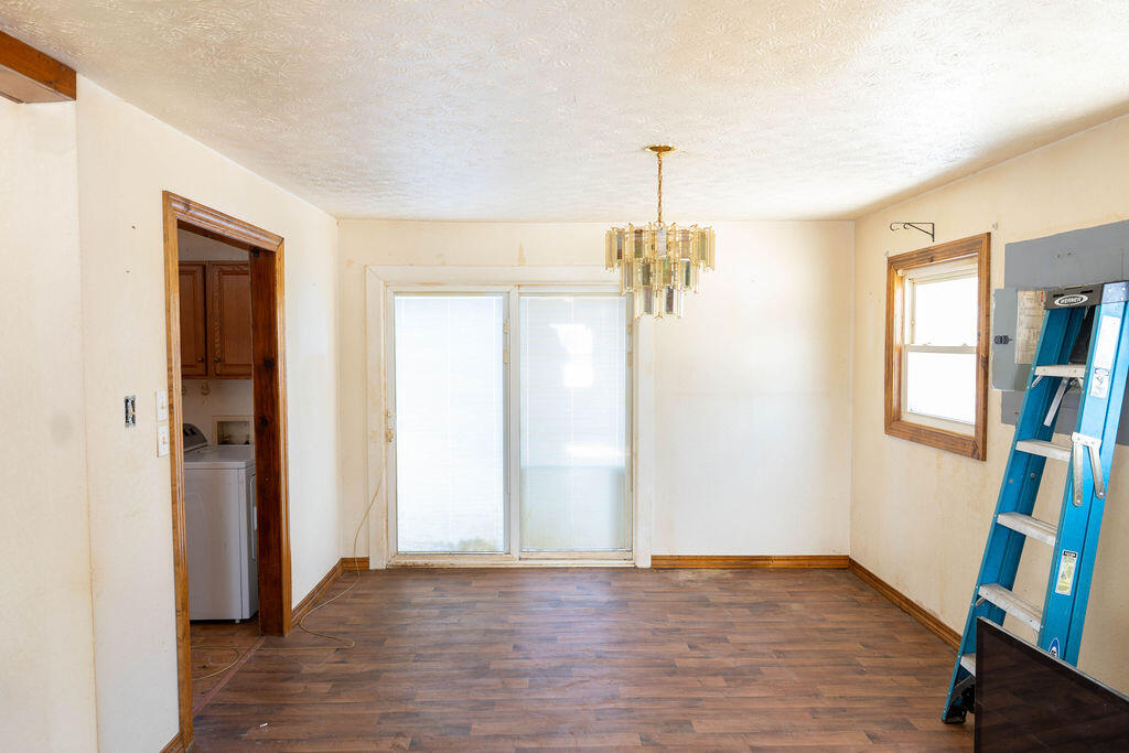 1122 Chalet Avenue, New Carlisle, Ohio 45344