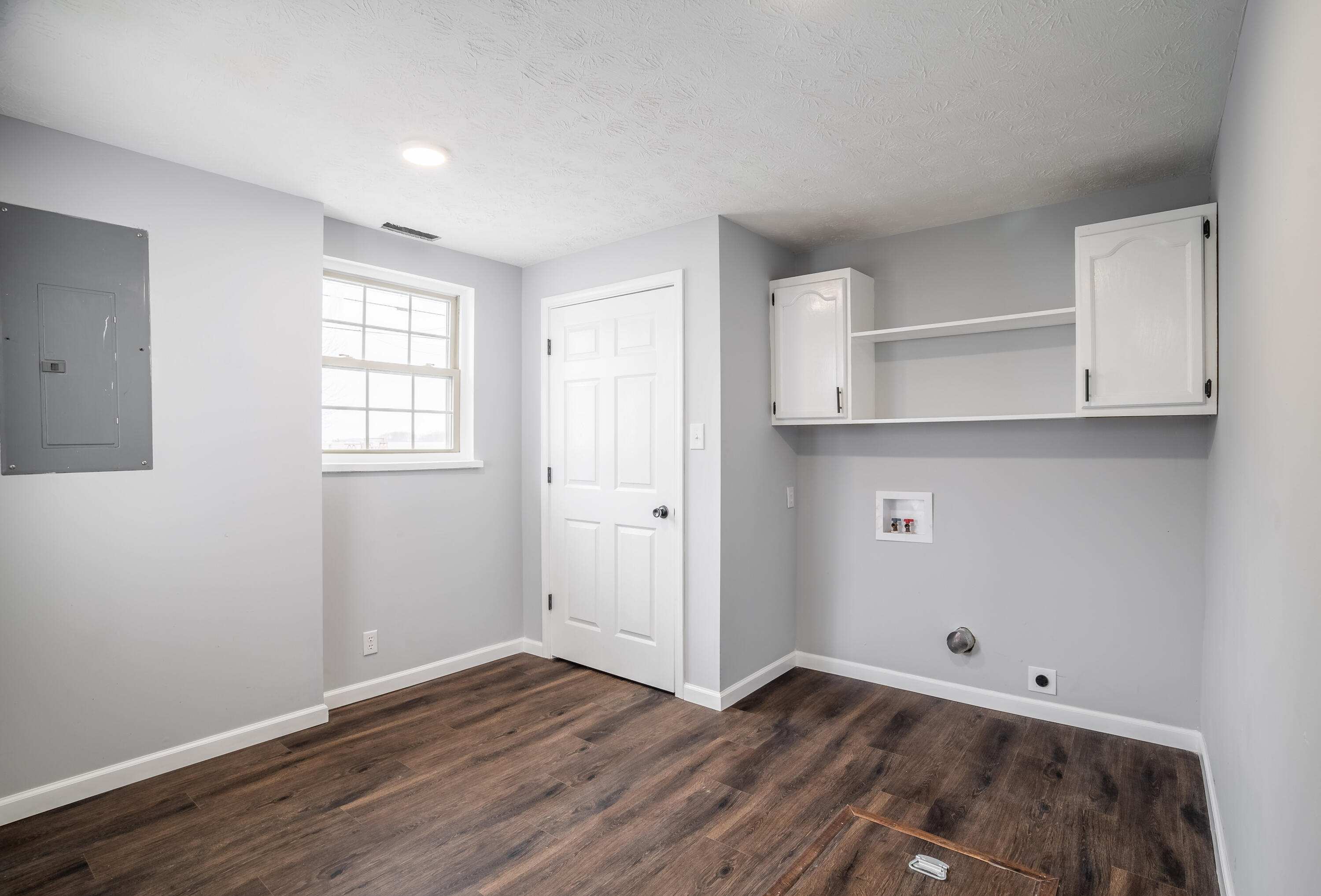 4 Cross Street, Laura, Ohio 45337