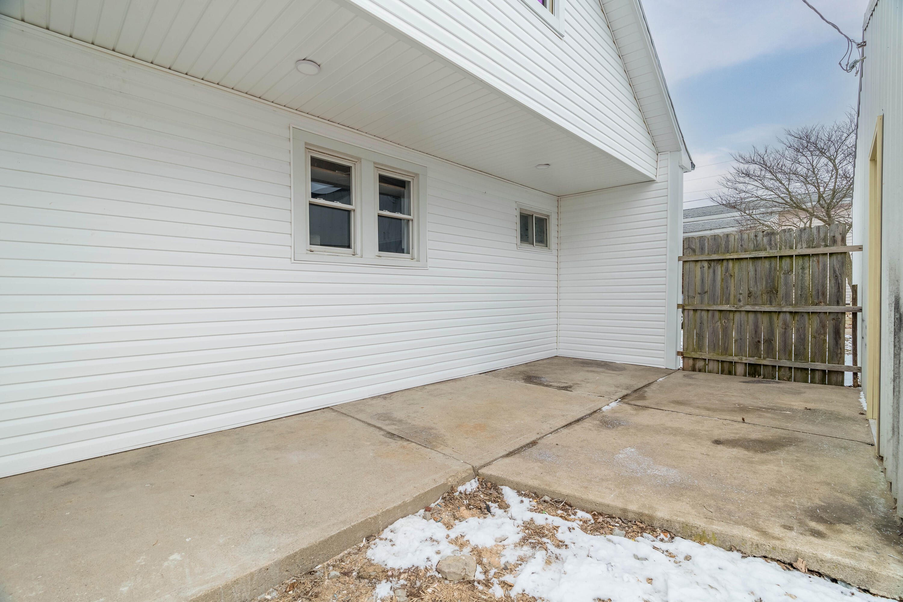 4 Cross Street, Laura, Ohio 45337