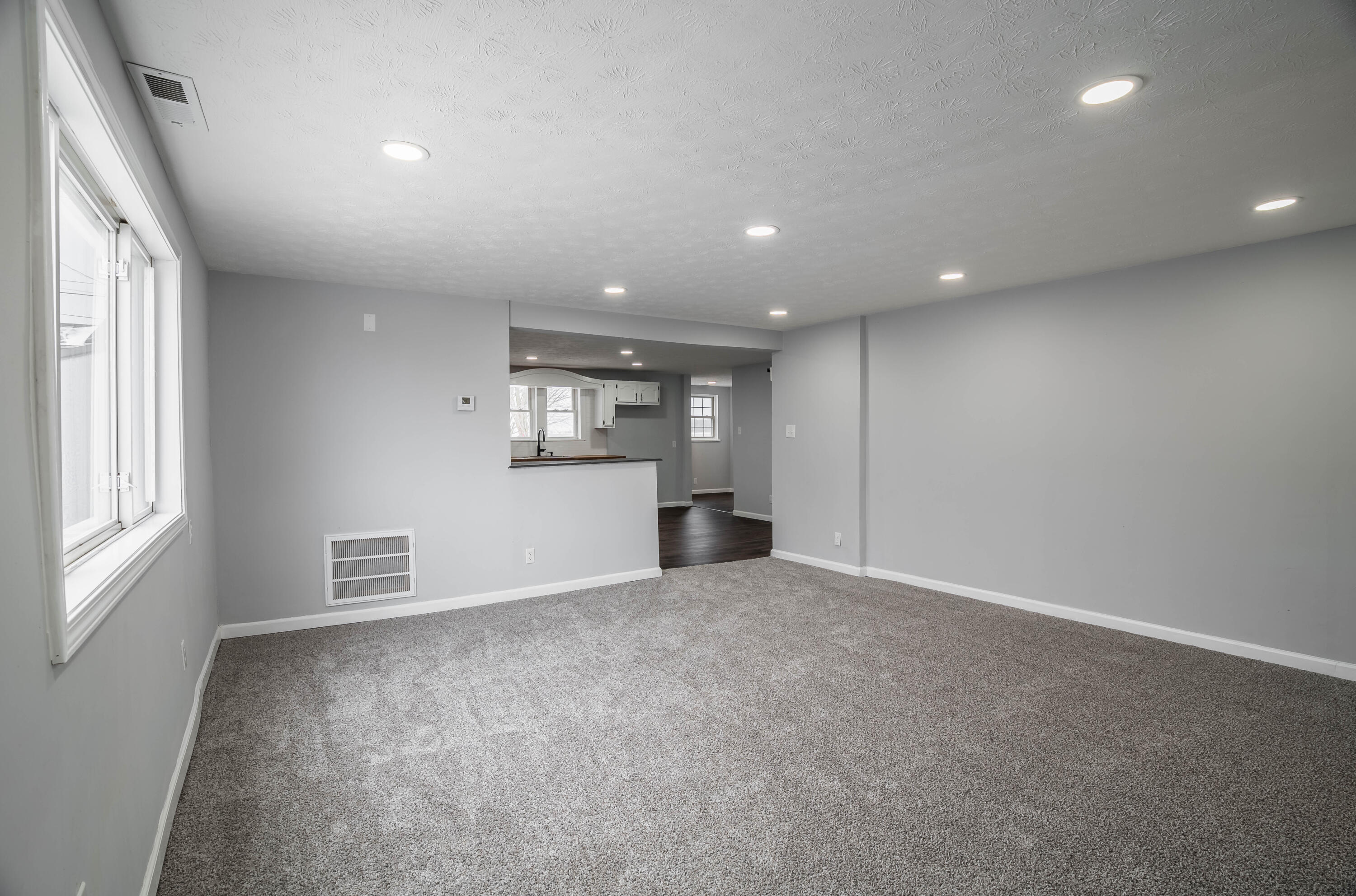 4 Cross Street, Laura, Ohio 45337