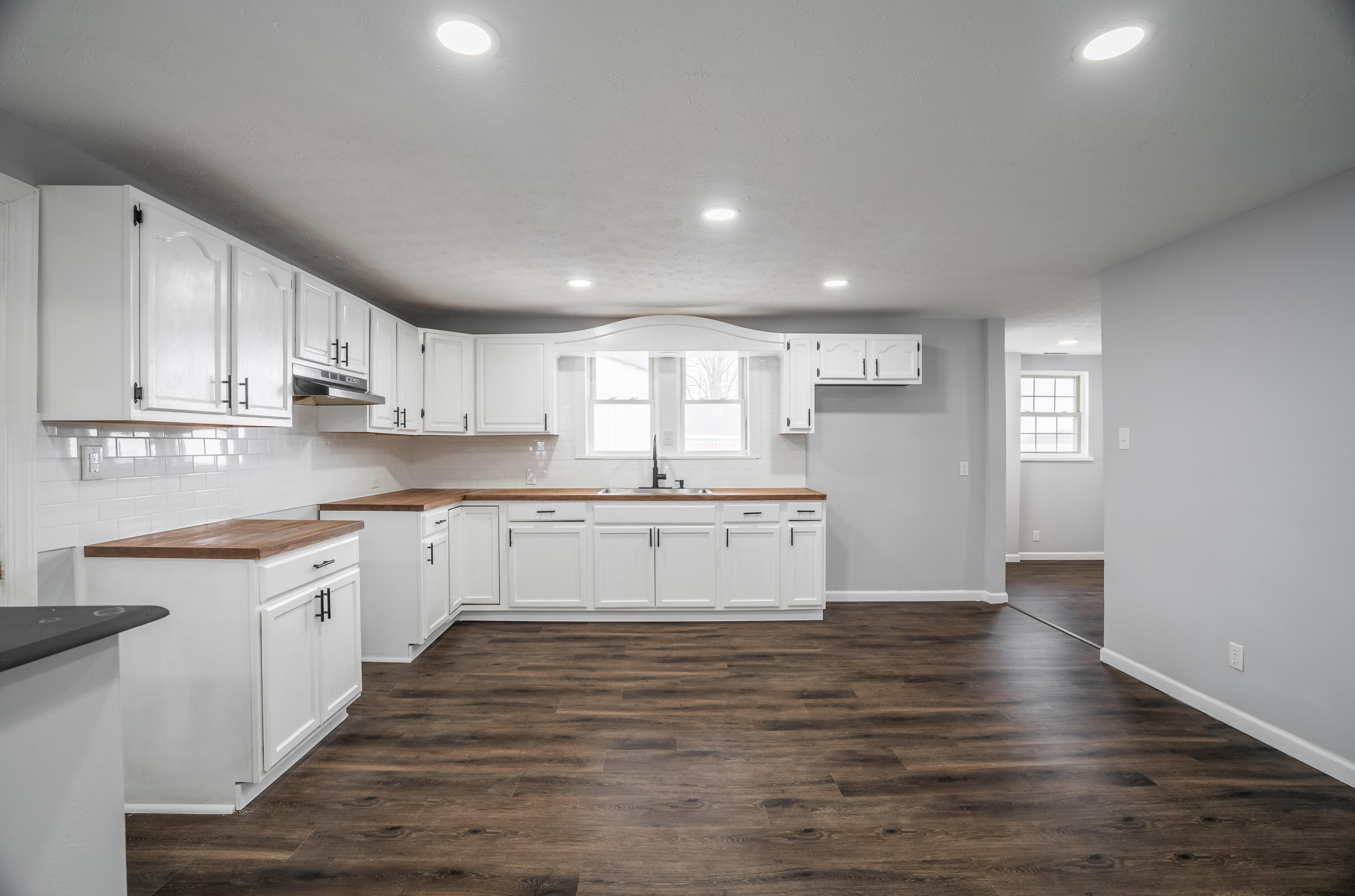 4 Cross Street, Laura, Ohio 45337