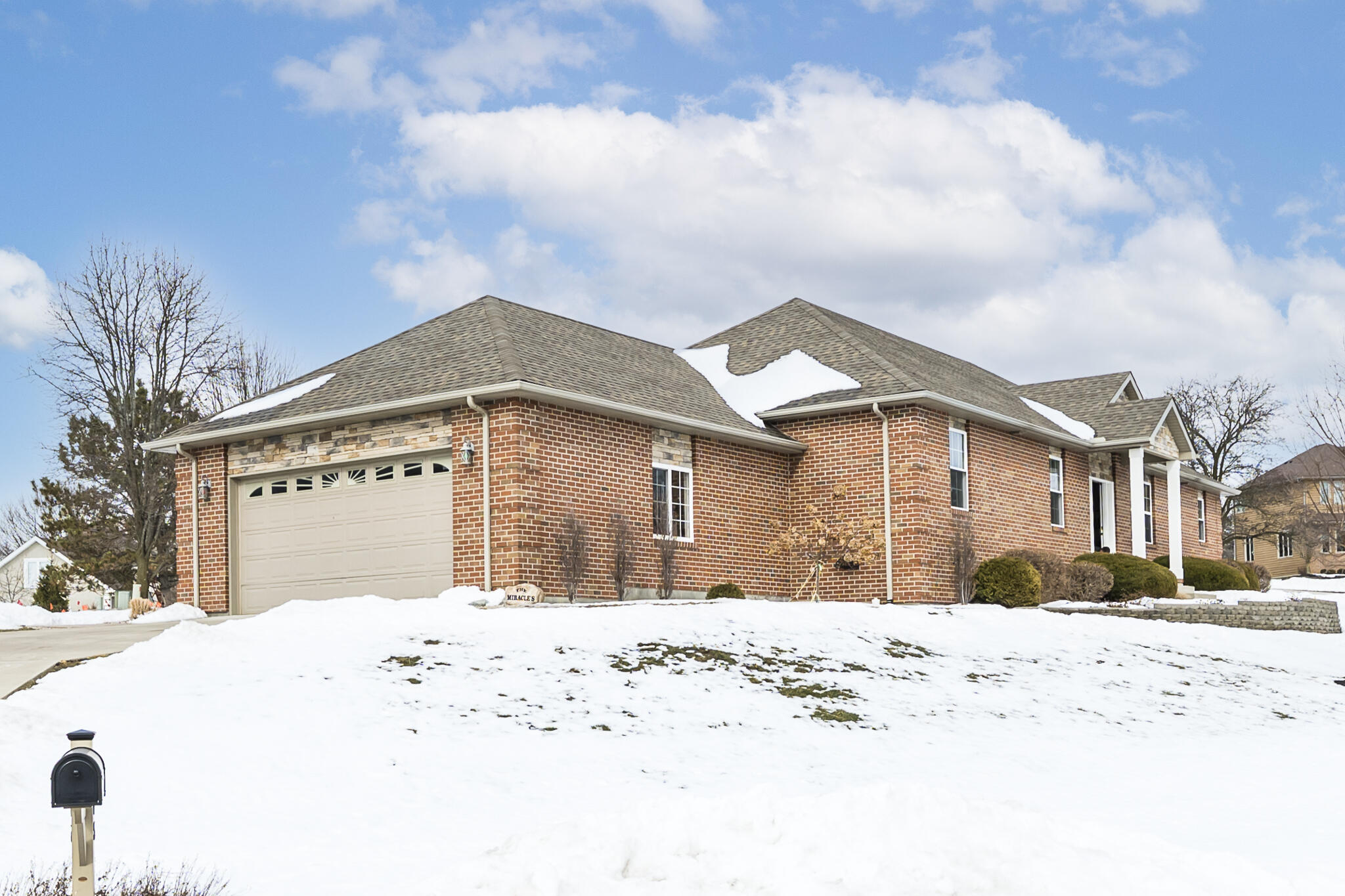 805 Creekview Court, Bellefontaine, Ohio 43311