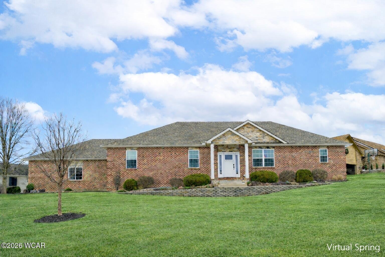 805 Creekview Court, Bellefontaine, Ohio