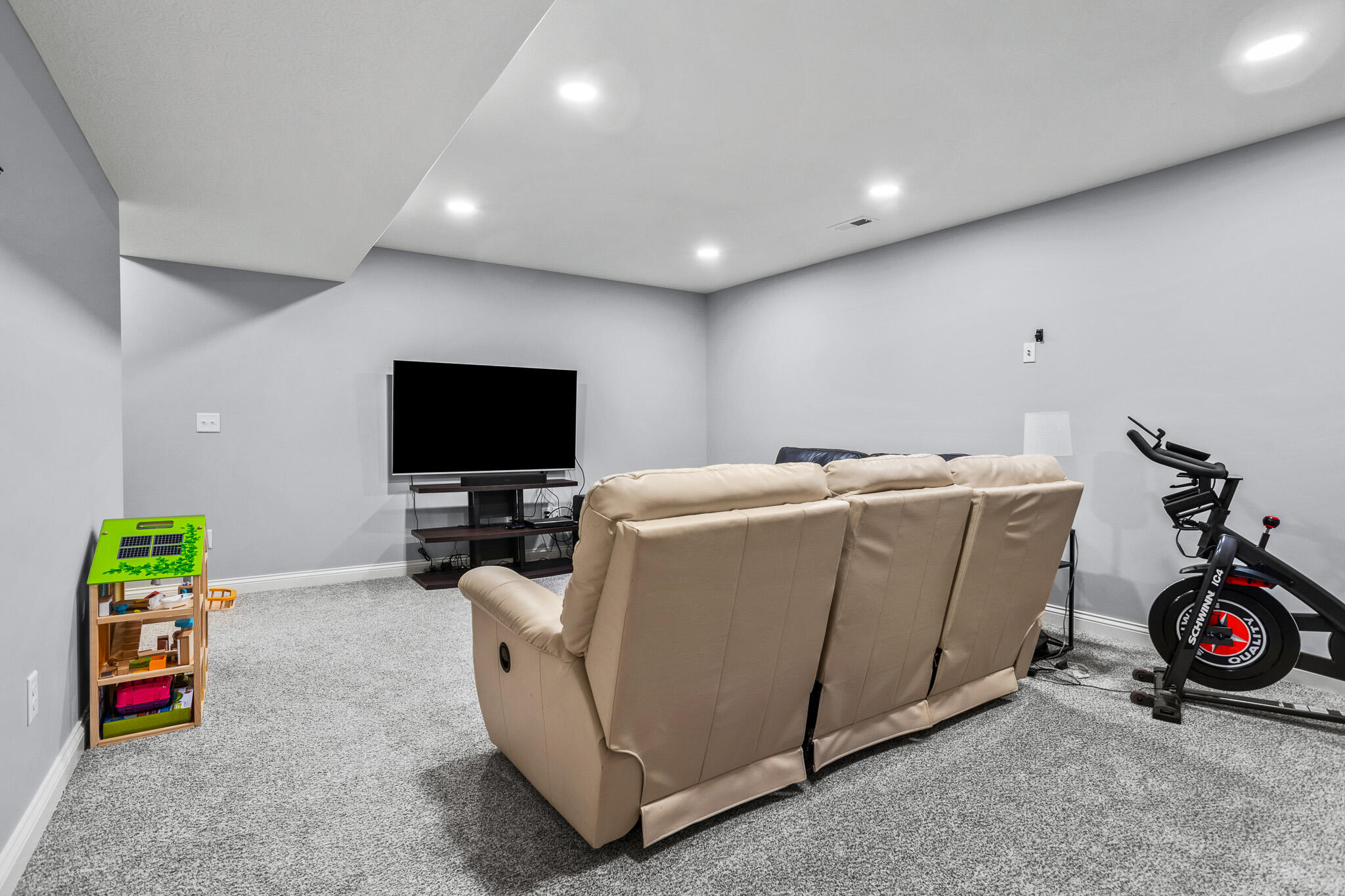 2706 Executive Drive, Troy, Ohio 45373