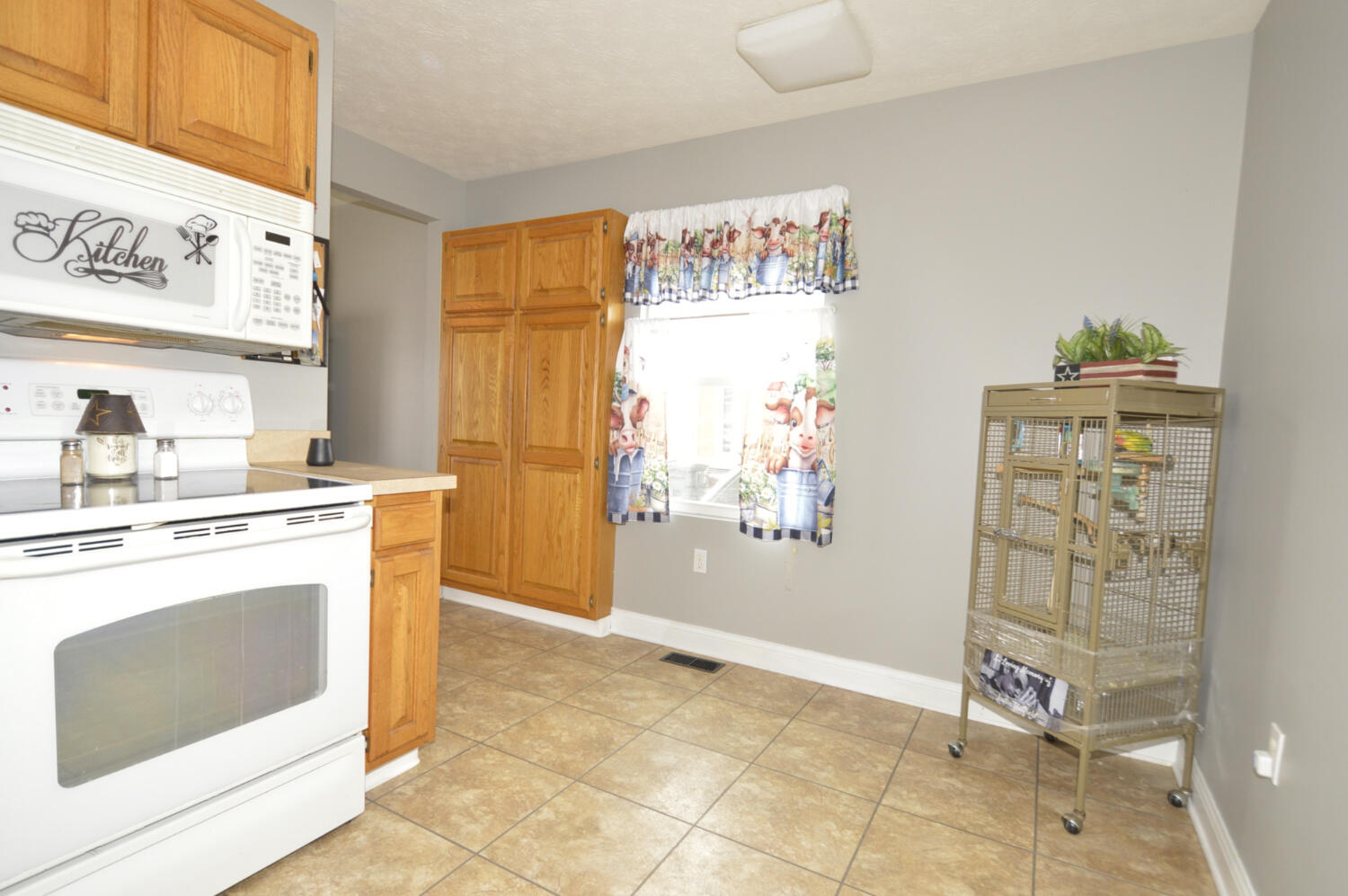 1716 Sweetbriar Lane, Springfield, Ohio 45505