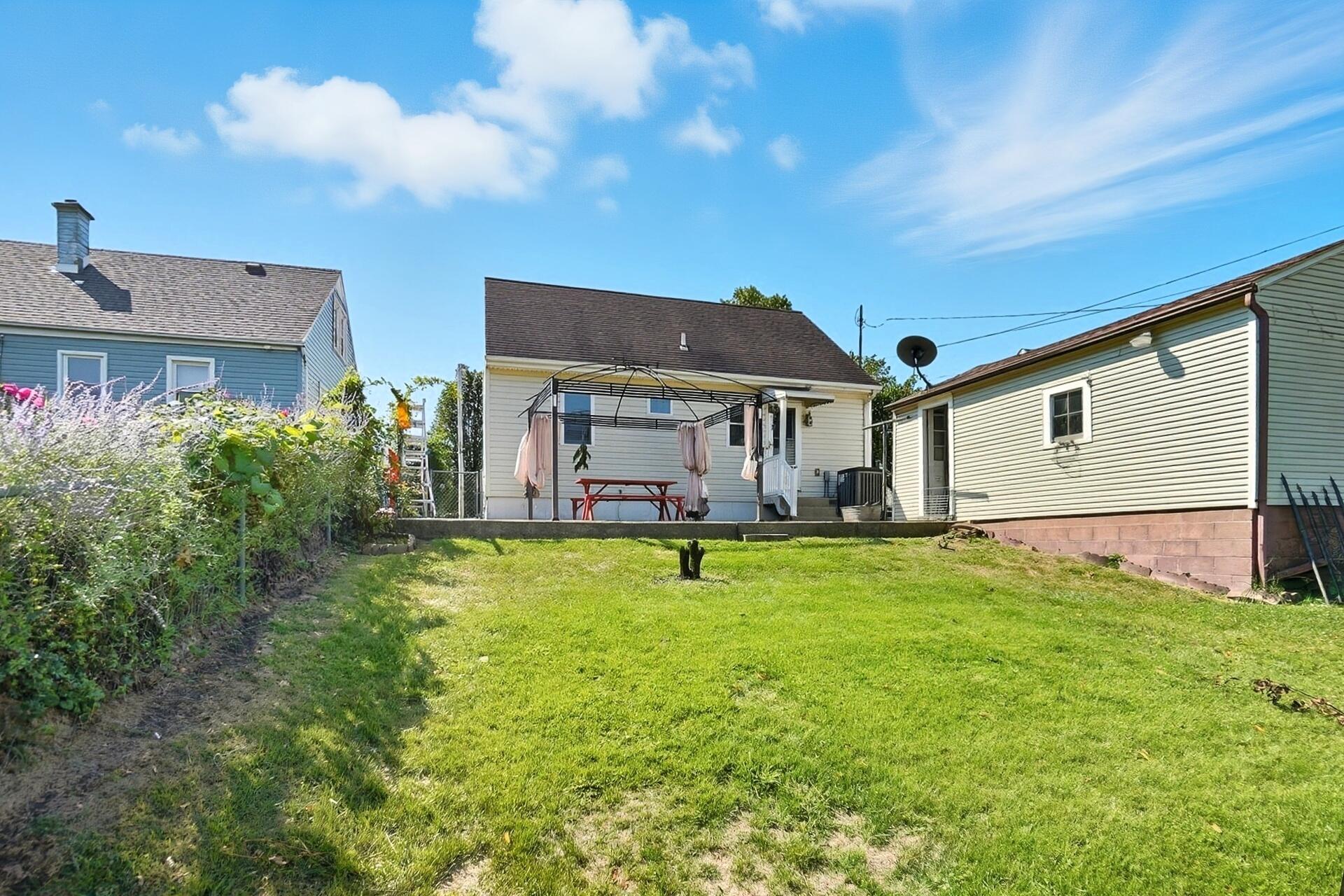 1716 Sweetbriar Lane, Springfield, Ohio 45505