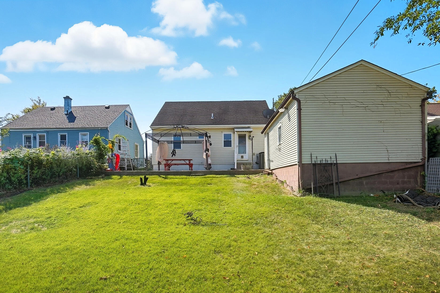 1716 Sweetbriar Lane, Springfield, Ohio 45505