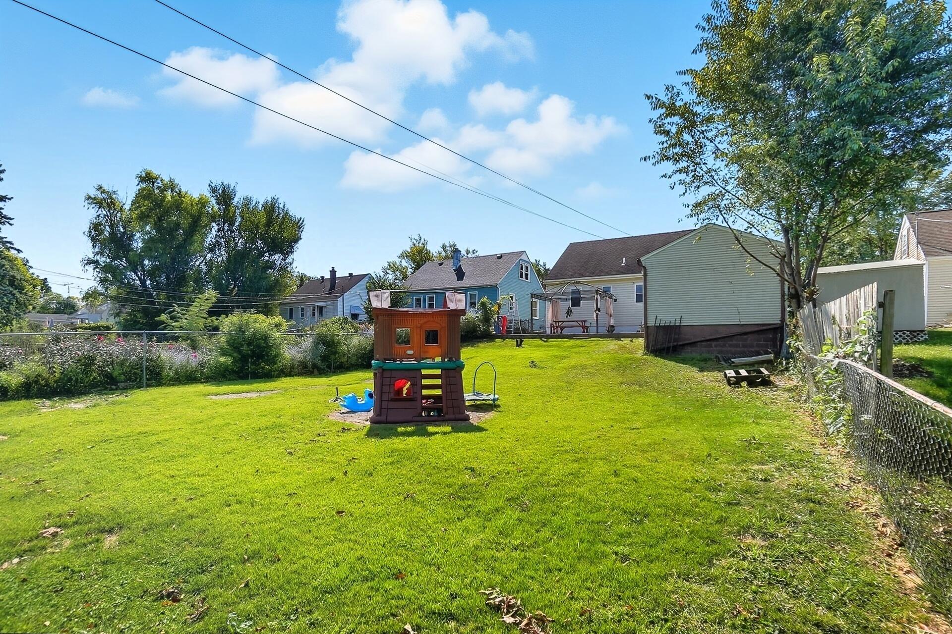 1716 Sweetbriar Lane, Springfield, Ohio 45505