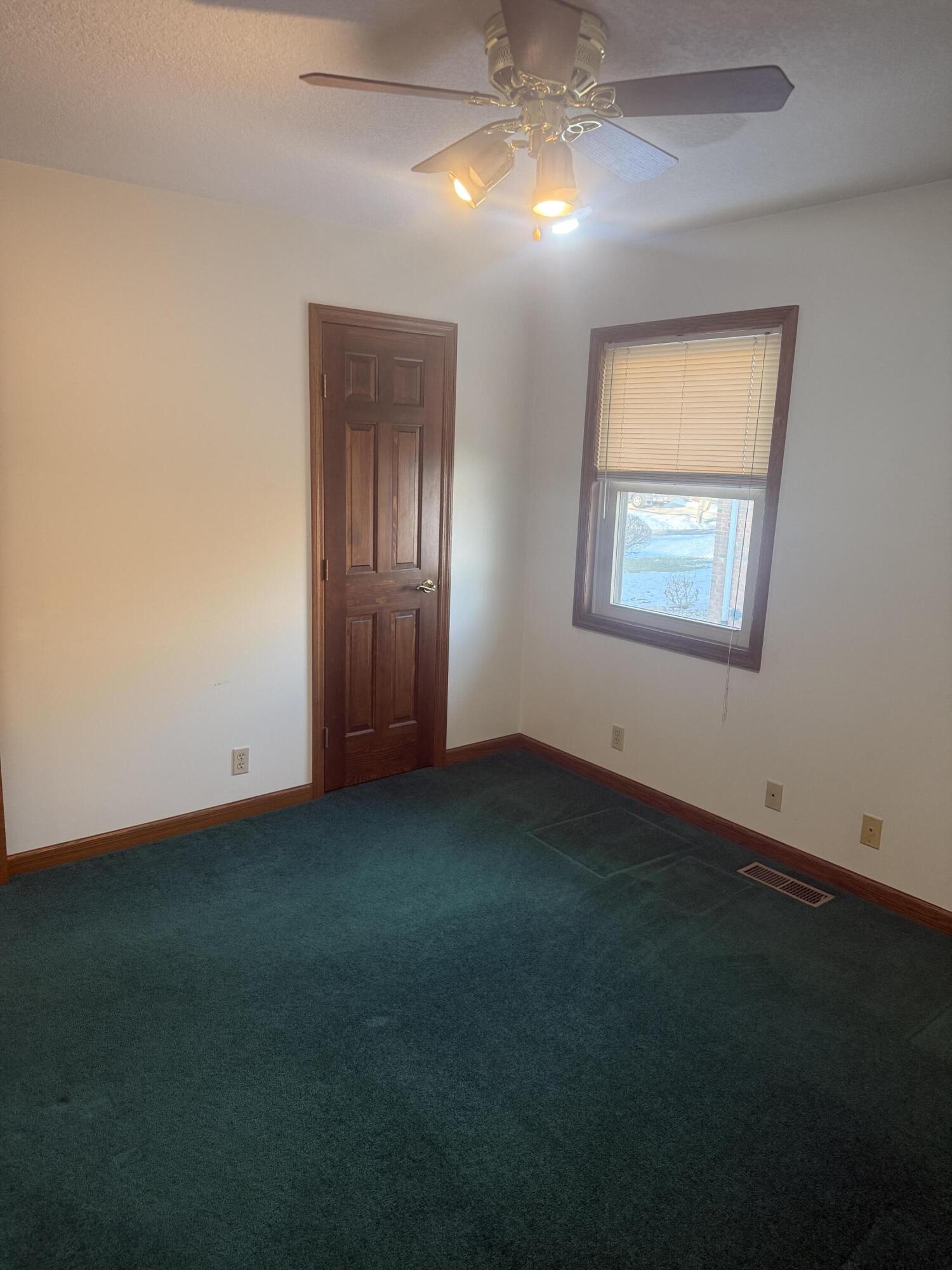 821 Helen Drive, Wapakoneta, Ohio 45895