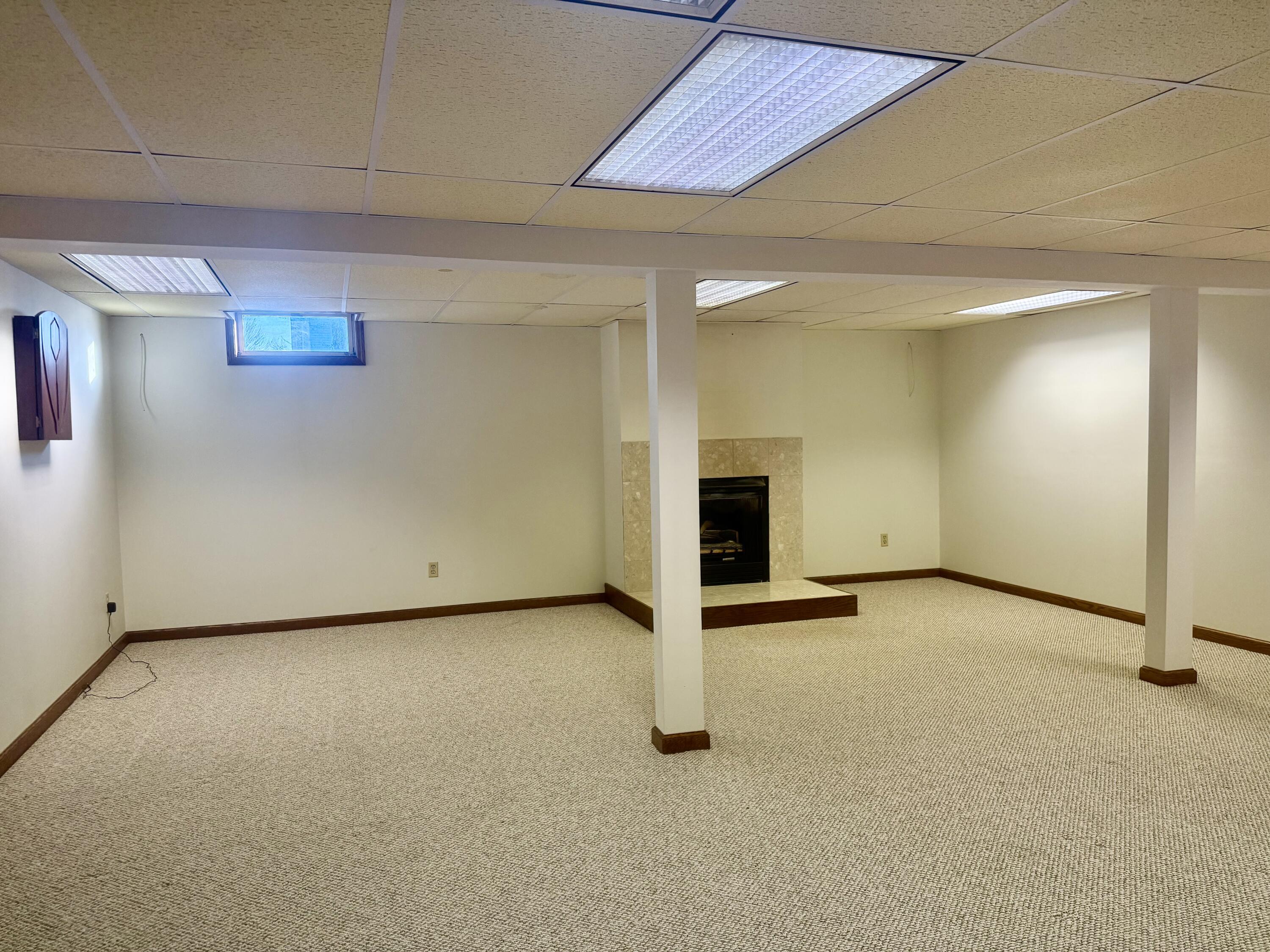 821 Helen Drive, Wapakoneta, Ohio 45895