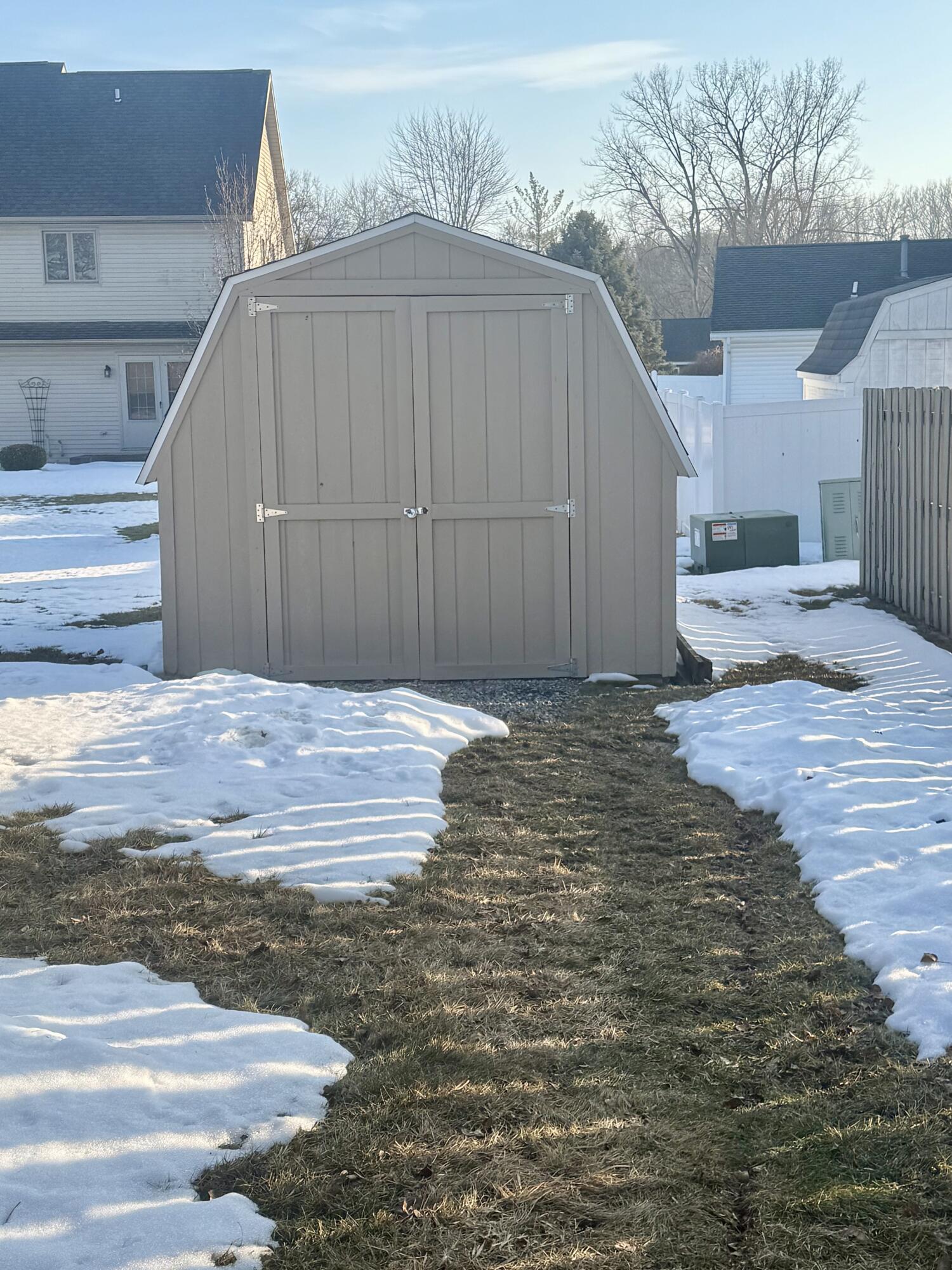 821 Helen Drive, Wapakoneta, Ohio 45895