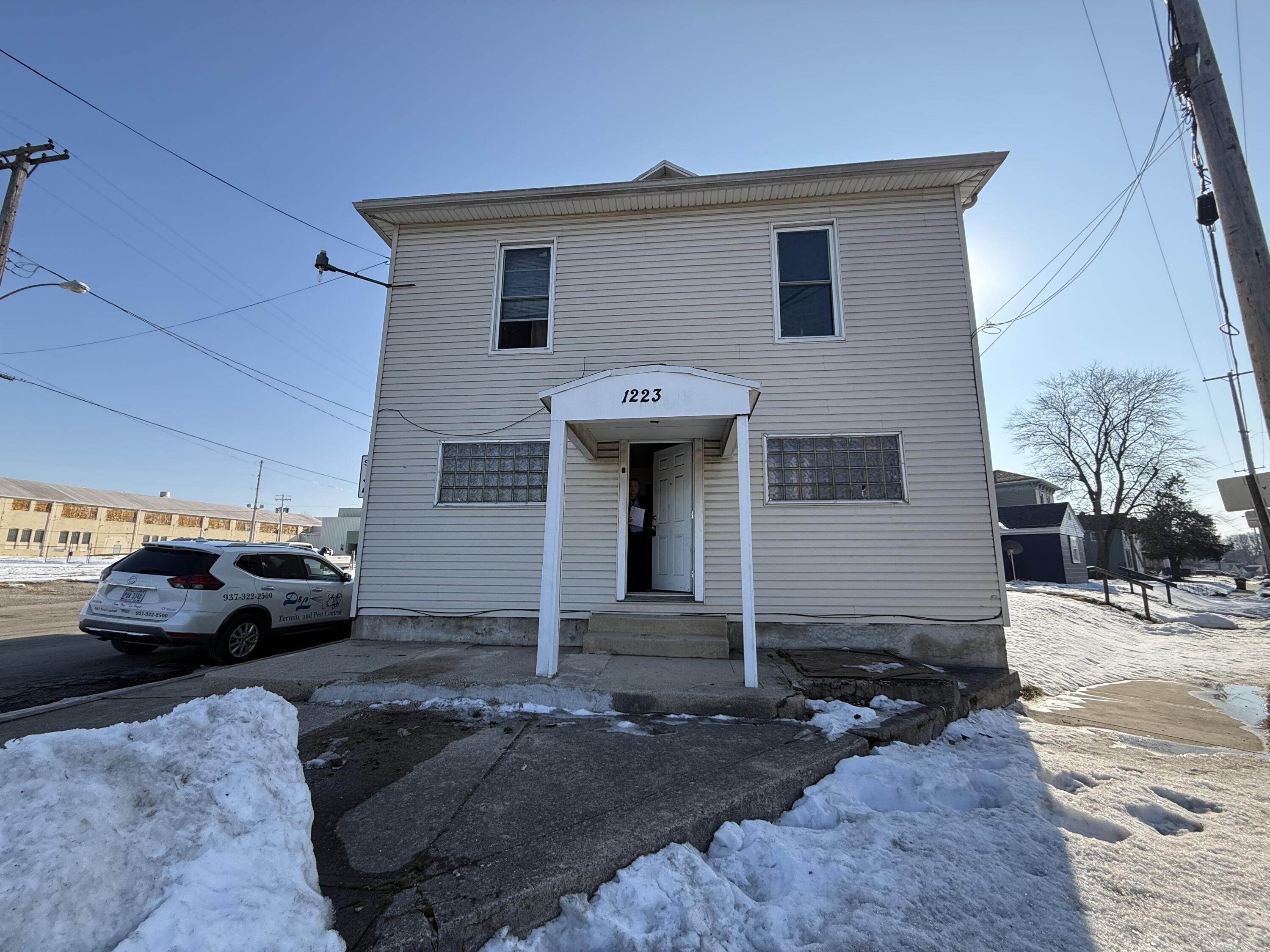 1223 Lagonda Avenue, Springfield, Ohio 45503