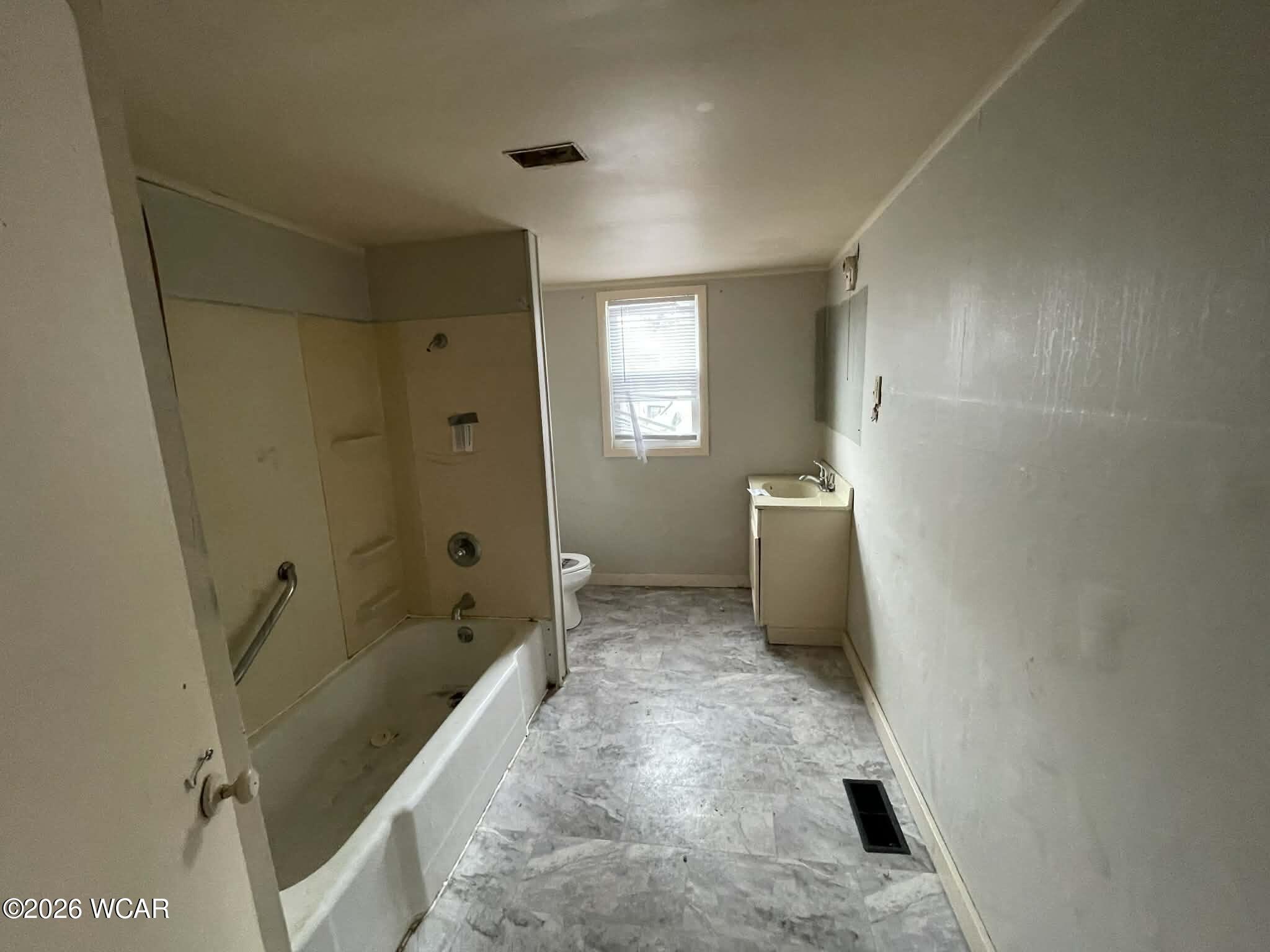 820 King Street, Kenton, Ohio