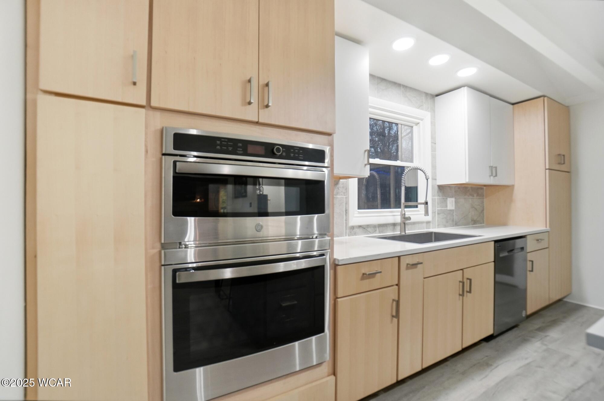 108 Highland Lakes Drive, Lima, Ohio