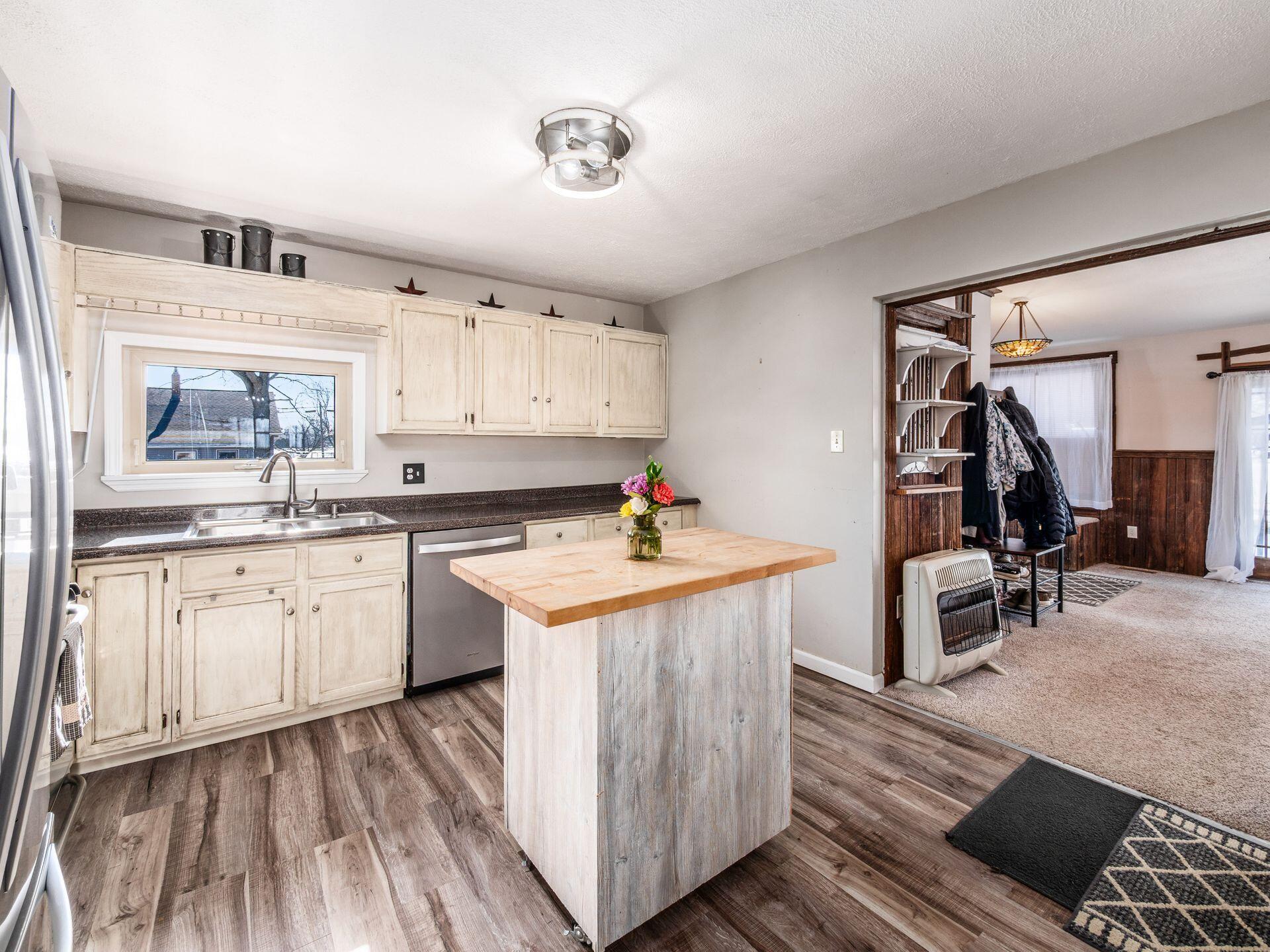 210 Elm Street, Mount Victory, Ohio 43340