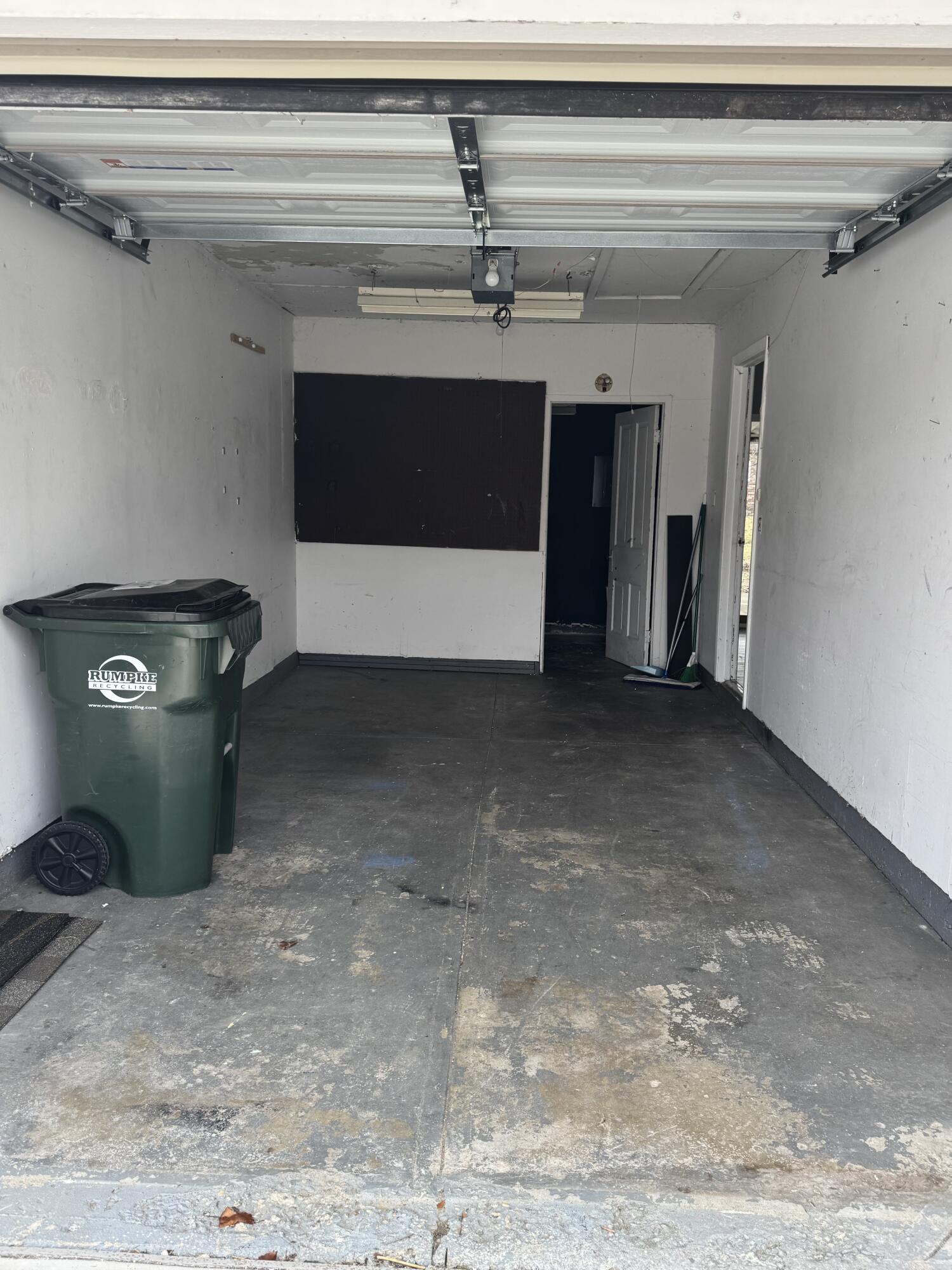 1142 Lee Road, Troy, Ohio 45373