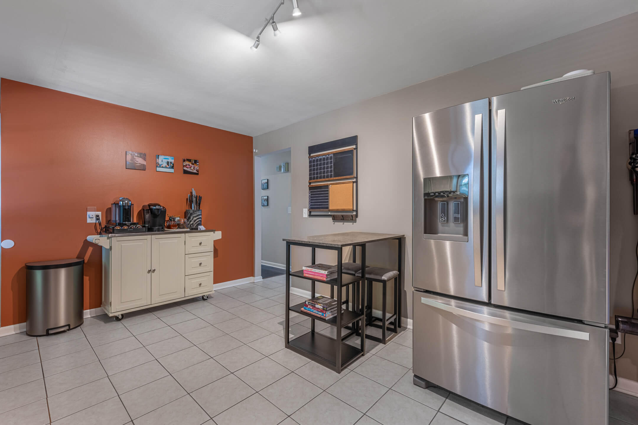 6000 Cobbleskill Court, Centerville, Ohio 45459