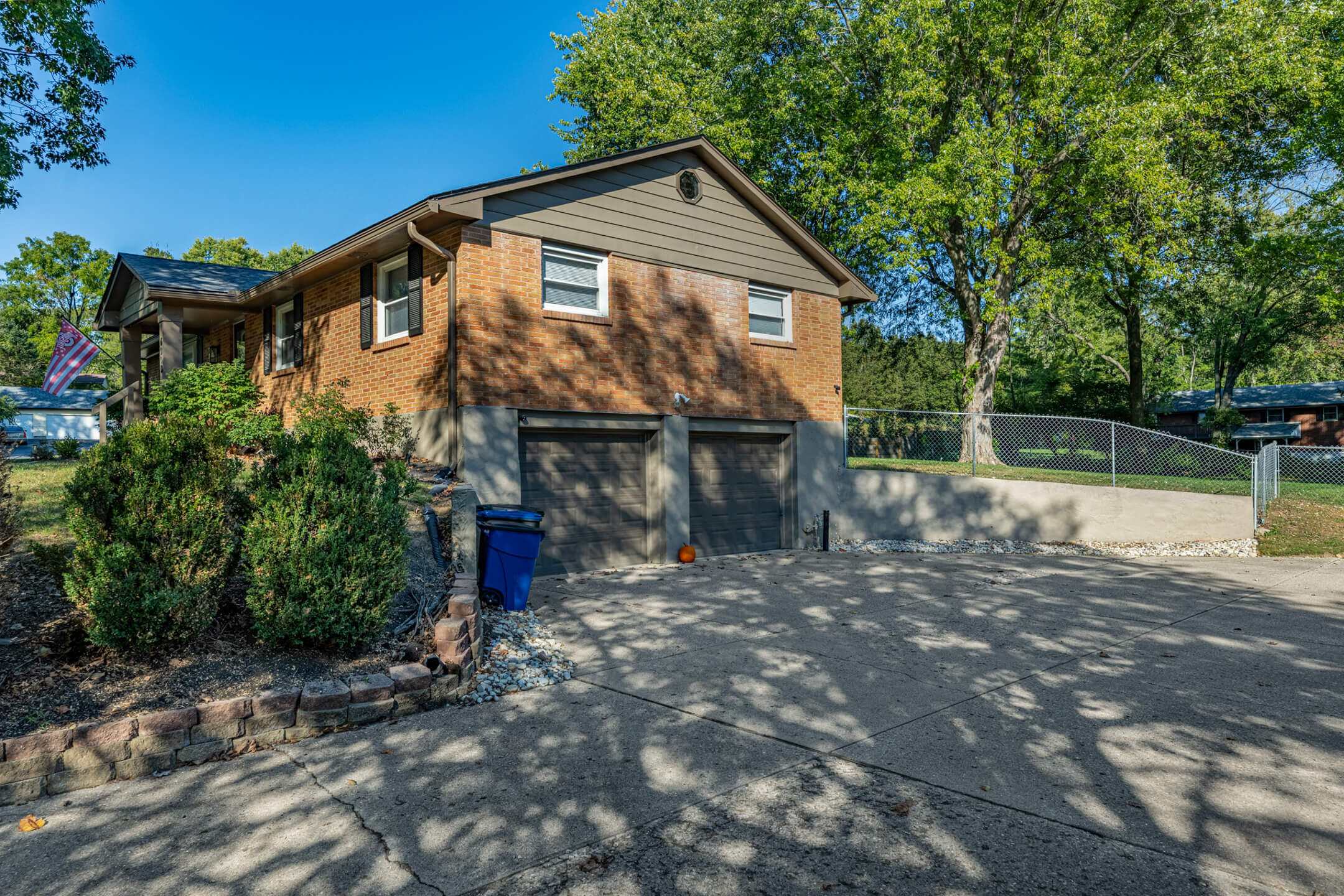 6000 Cobbleskill Court, Centerville, Ohio 45459