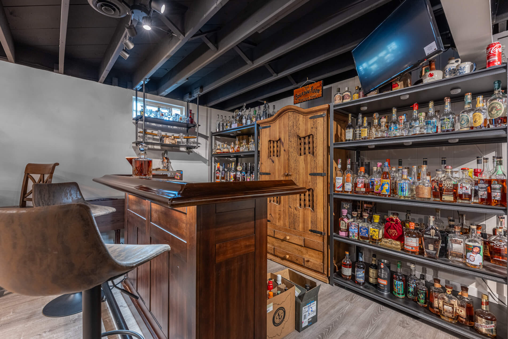 6000 Cobbleskill Court, Centerville, Ohio 45459