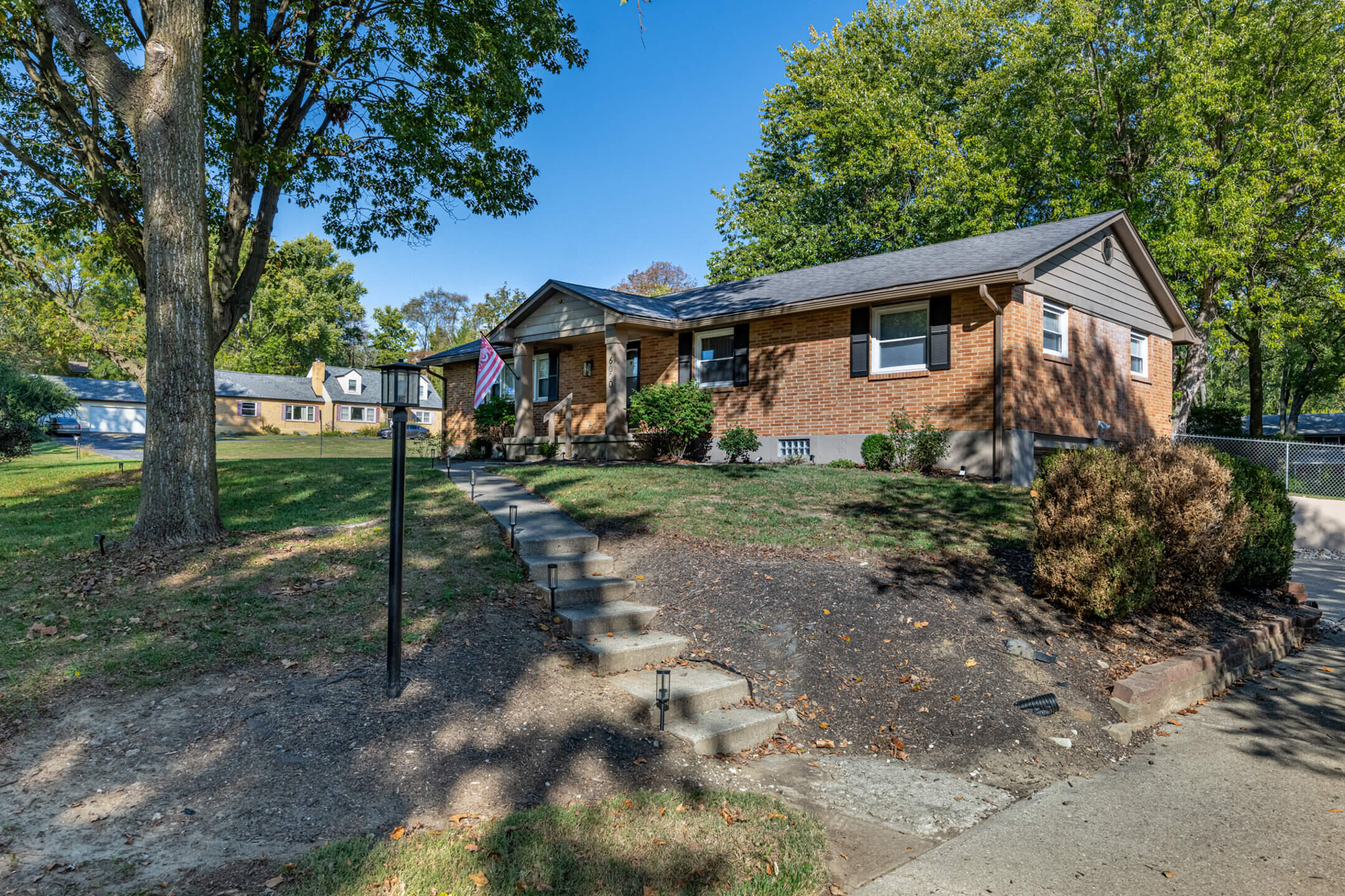6000 Cobbleskill Court, Centerville, Ohio 45459