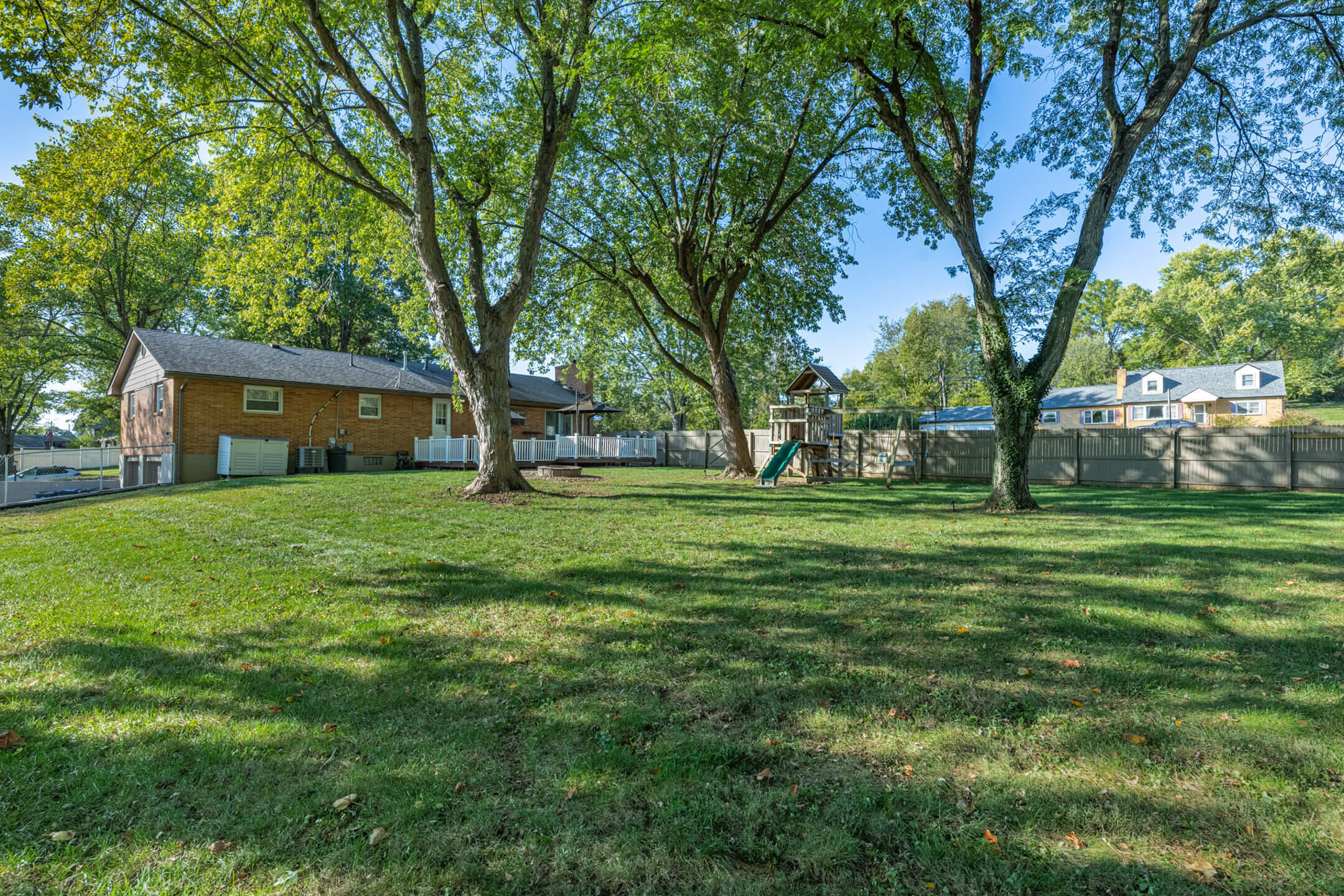 6000 Cobbleskill Court, Centerville, Ohio 45459