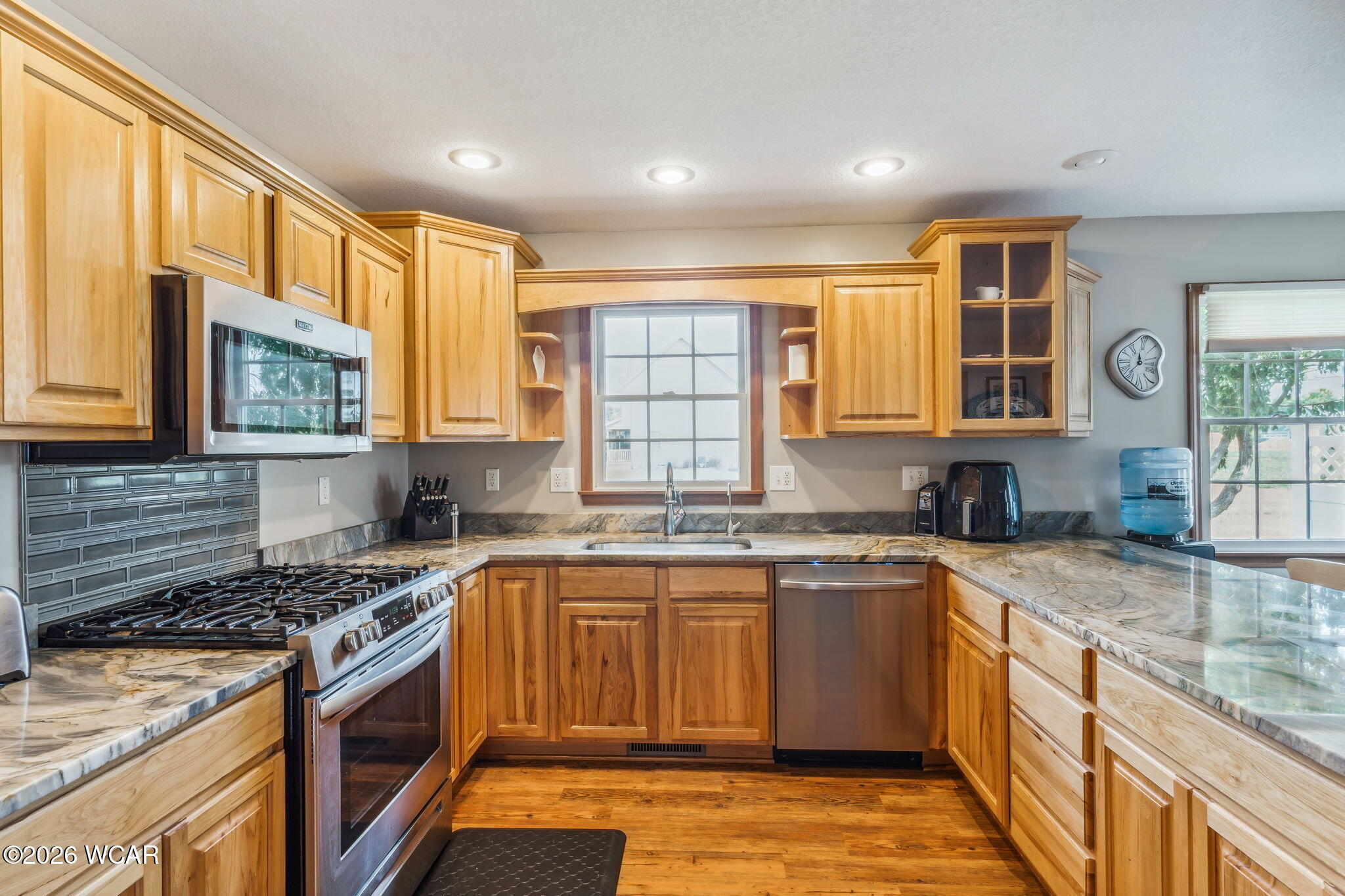 395 Powell Drive, Arlington, Ohio