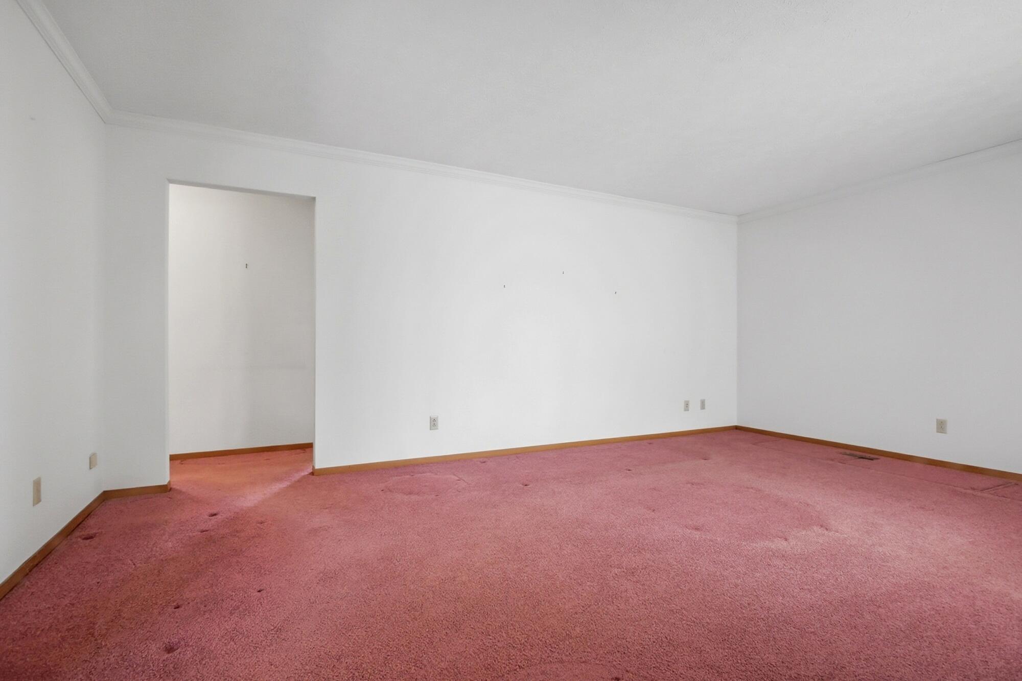 1040 Carson Lane, Springfield, Ohio 45503