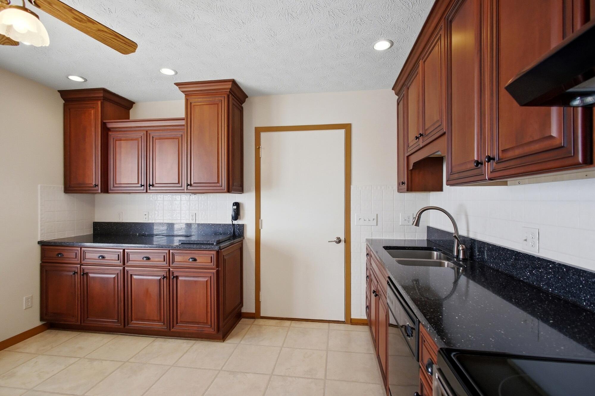 1040 Carson Lane, Springfield, Ohio 45503