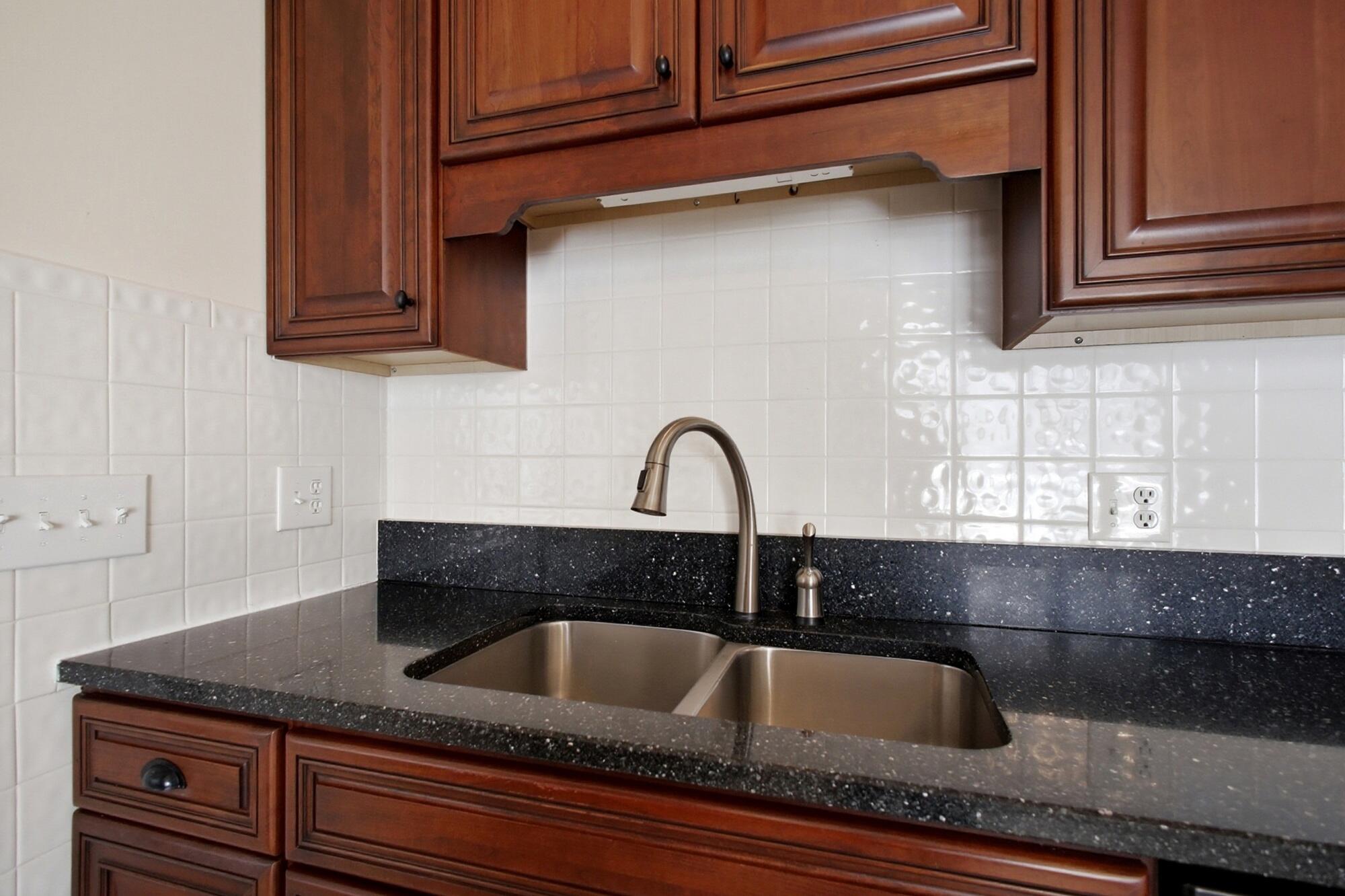 1040 Carson Lane, Springfield, Ohio 45503