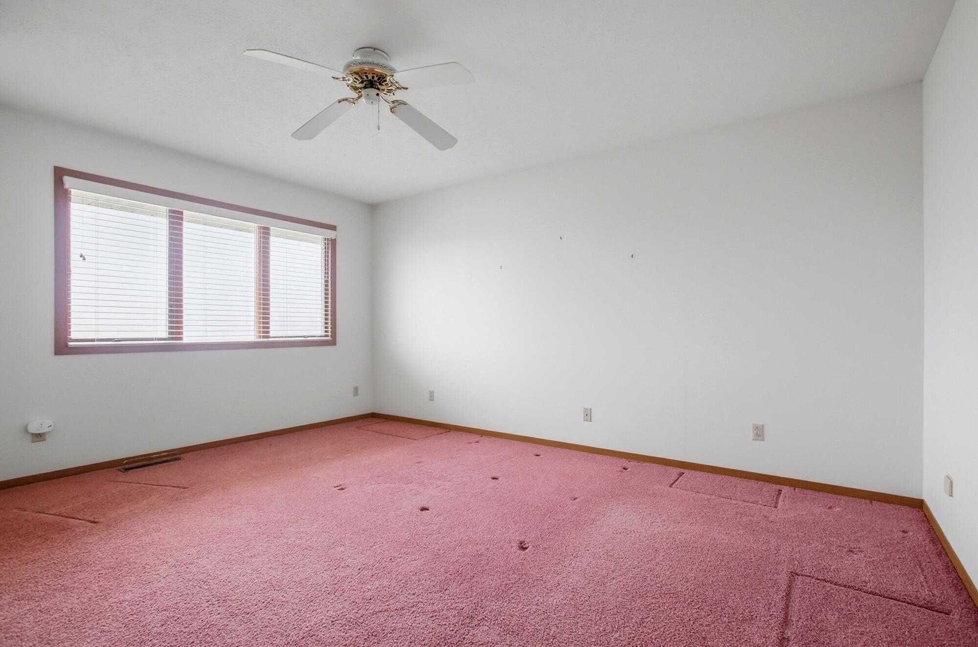 1040 Carson Lane, Springfield, Ohio 45503