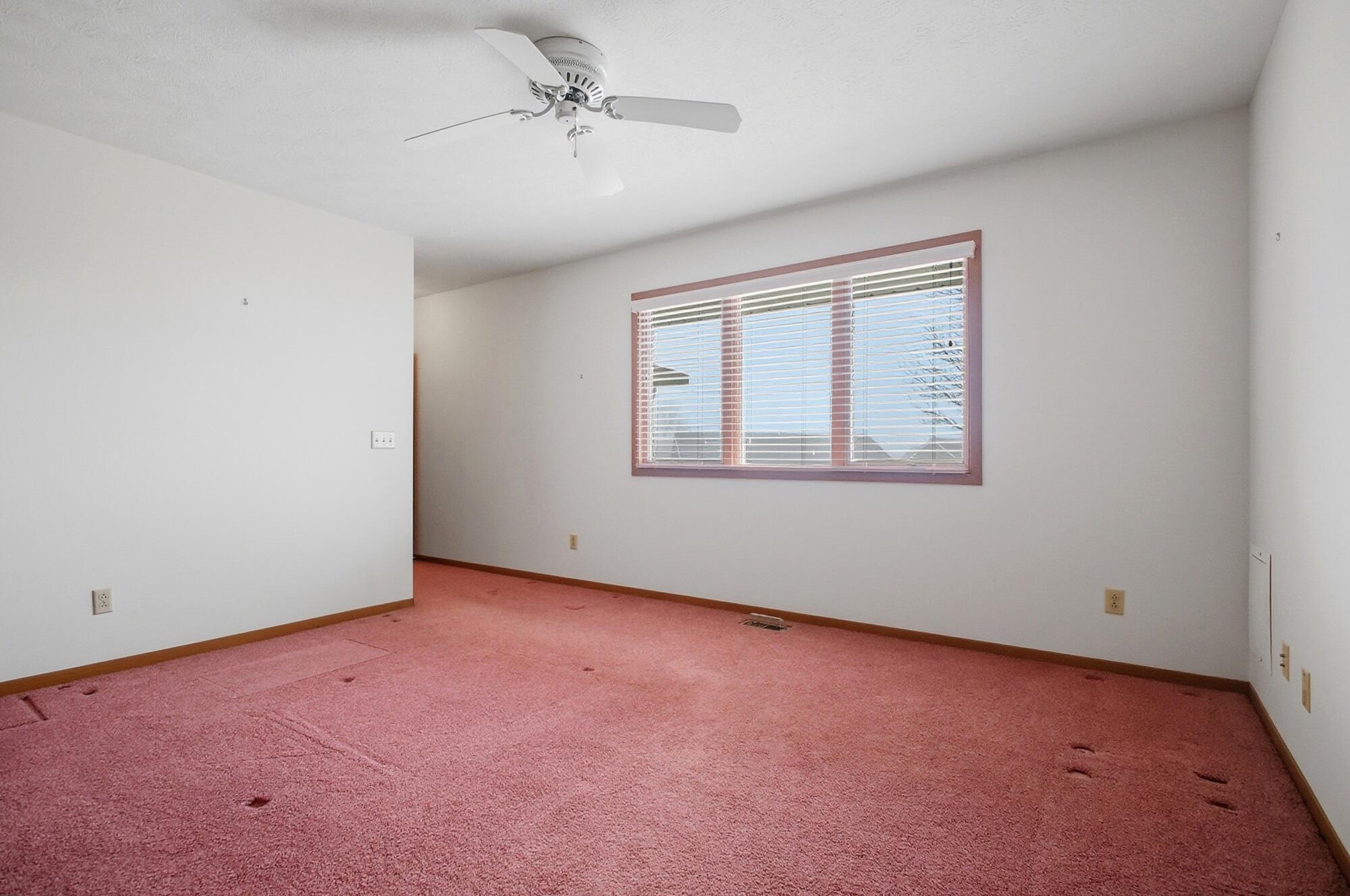 1040 Carson Lane, Springfield, Ohio 45503