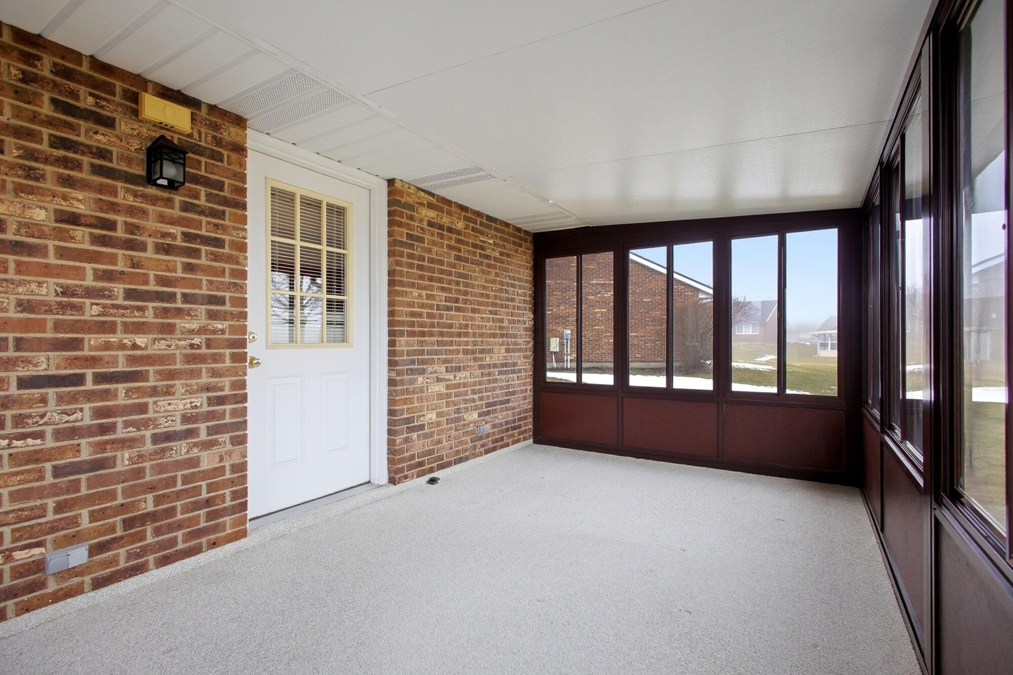 1040 Carson Lane, Springfield, Ohio 45503