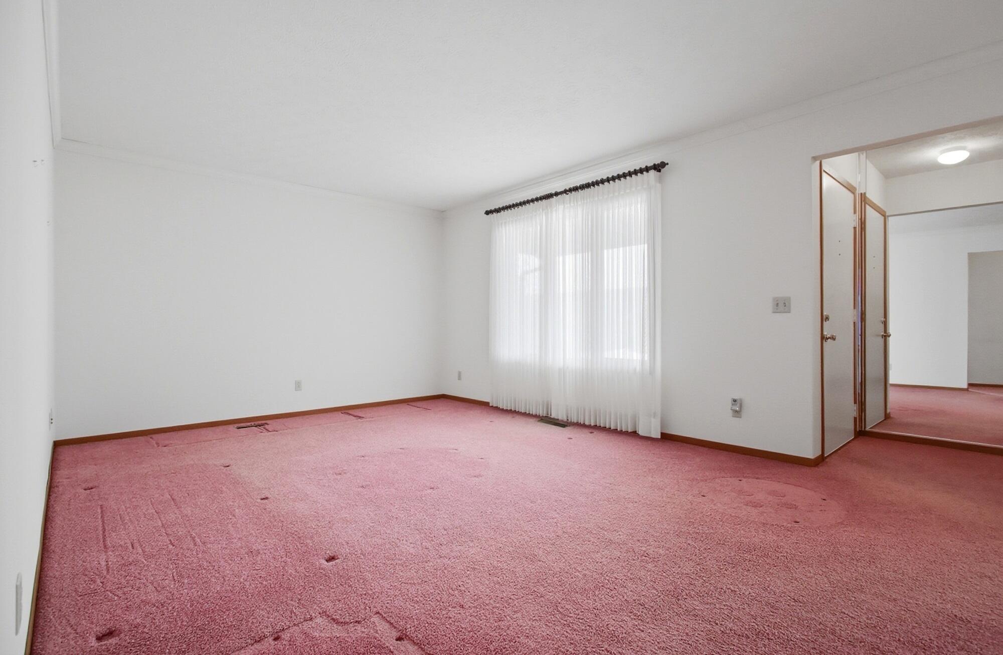 1040 Carson Lane, Springfield, Ohio 45503