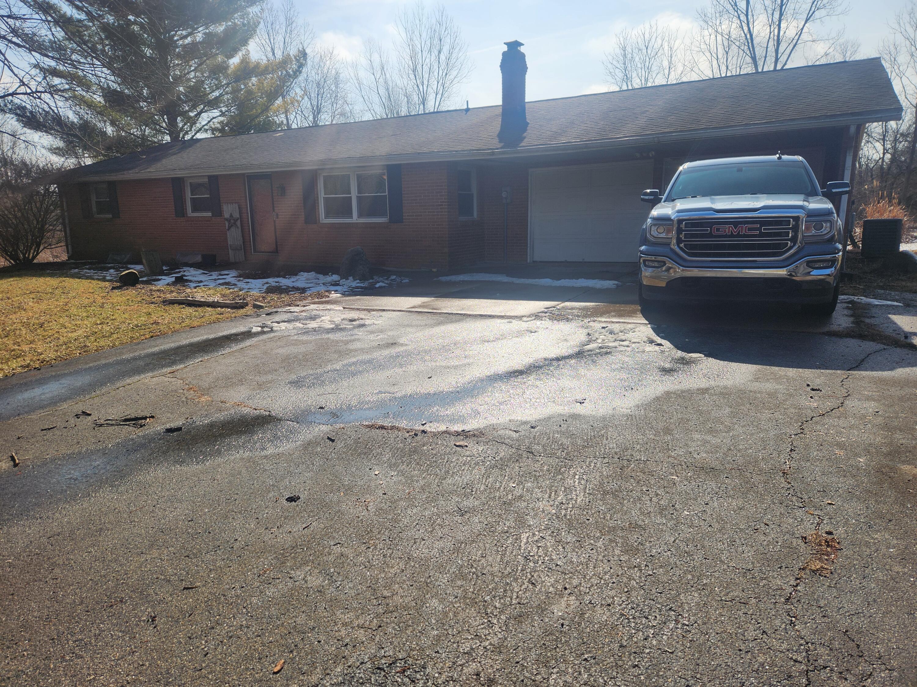 16775 Hunnicut Road, Cambridge City, Indiana 47327