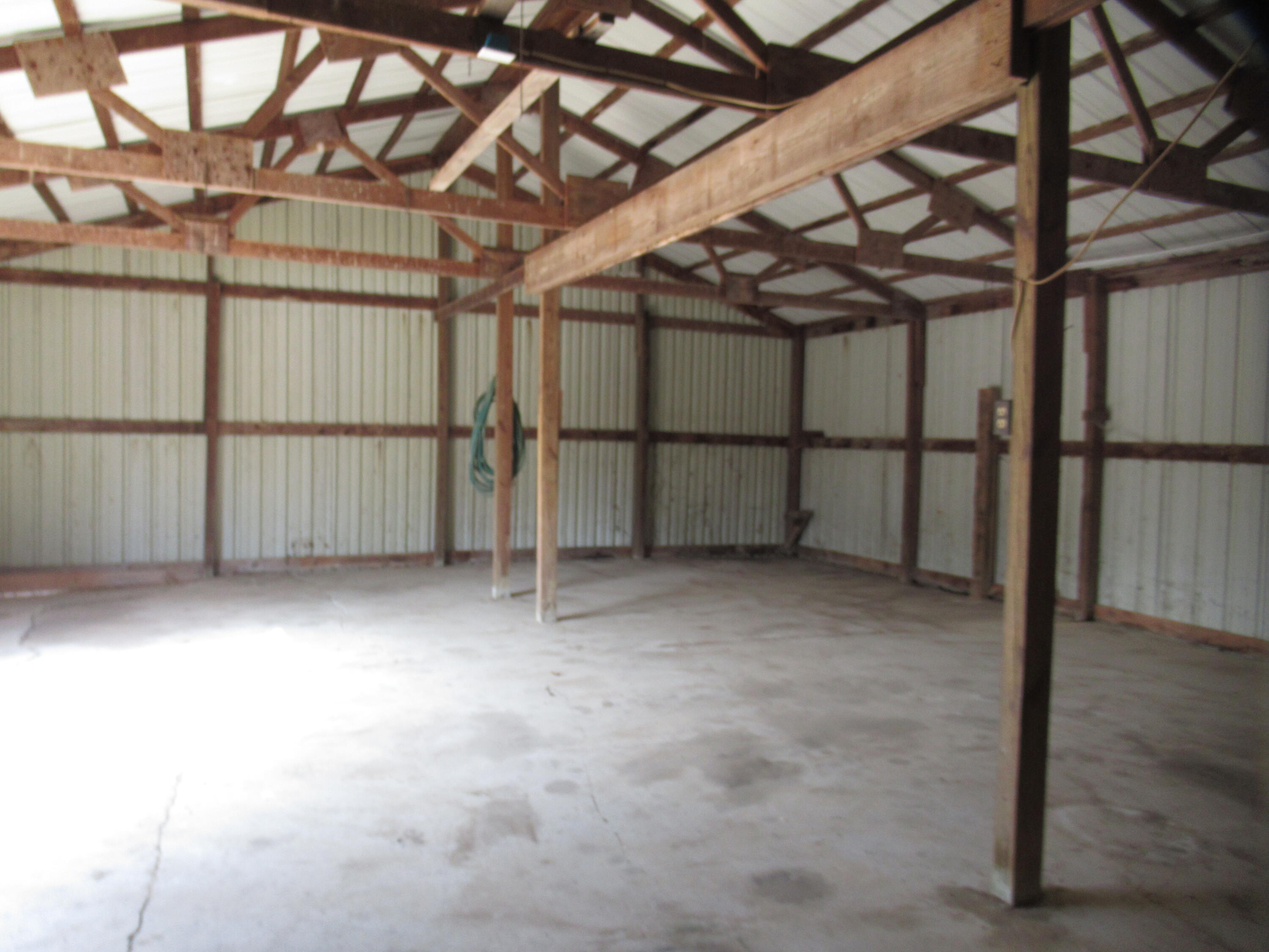 16775 Hunnicut Road, Cambridge City, Indiana 47327