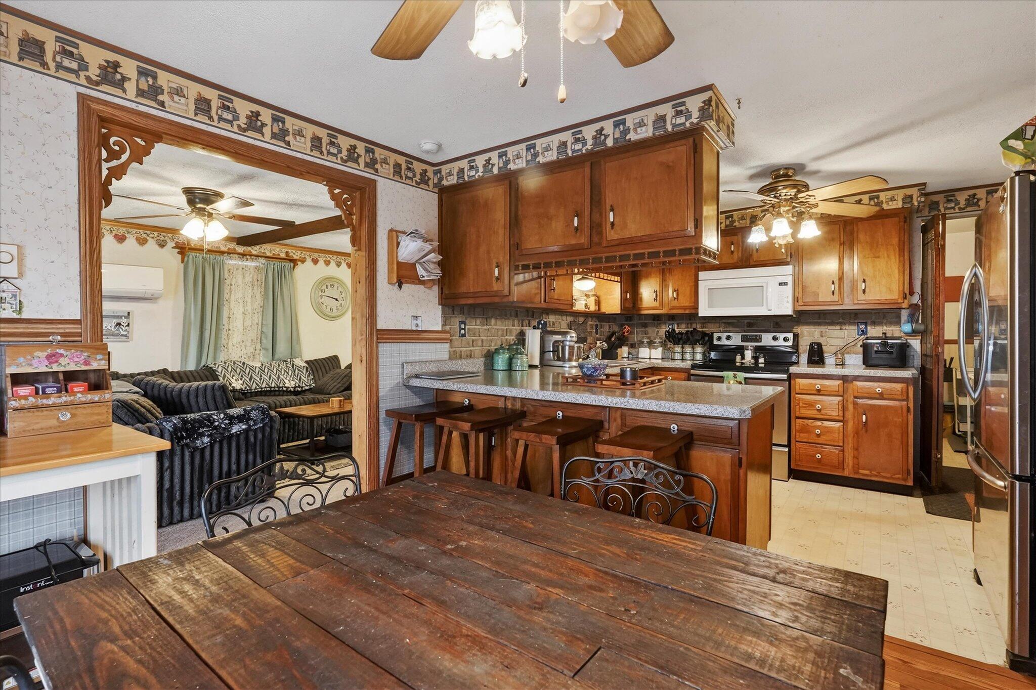 251 1st Street, London, Ohio 43140