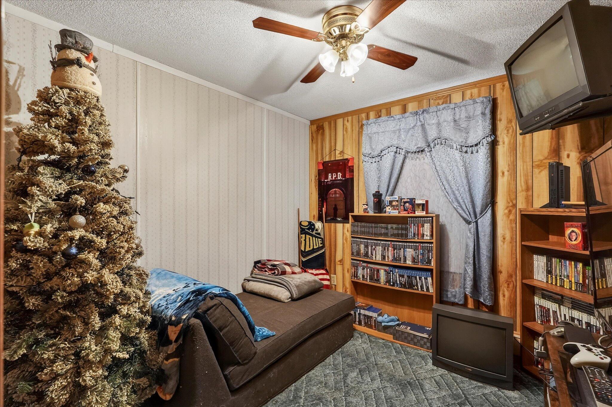 251 1st Street, London, Ohio 43140