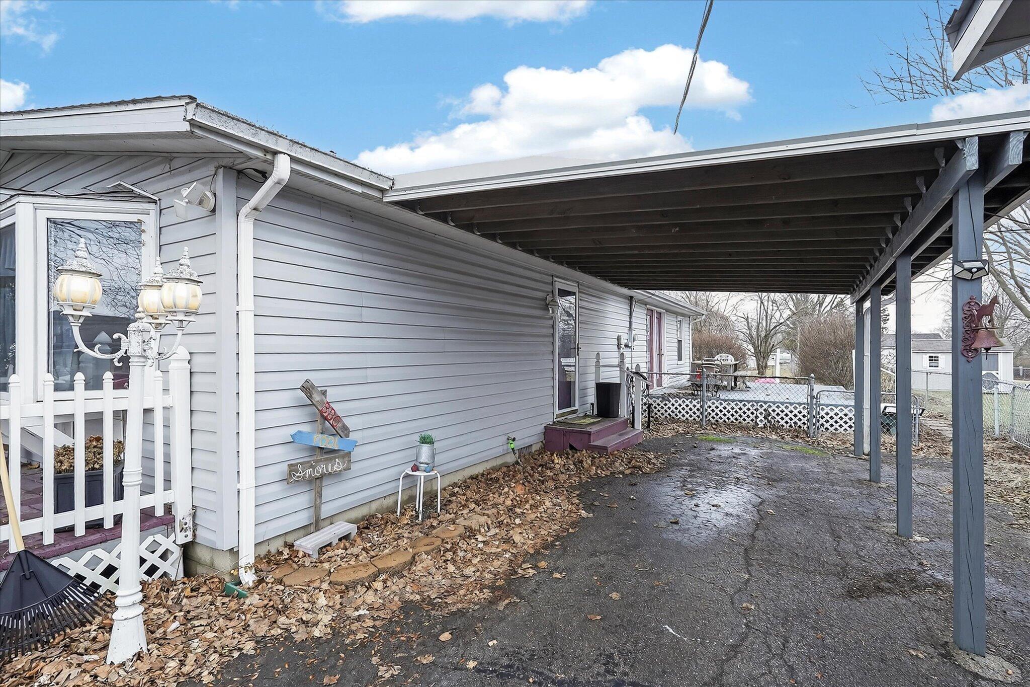 251 1st Street, London, Ohio 43140