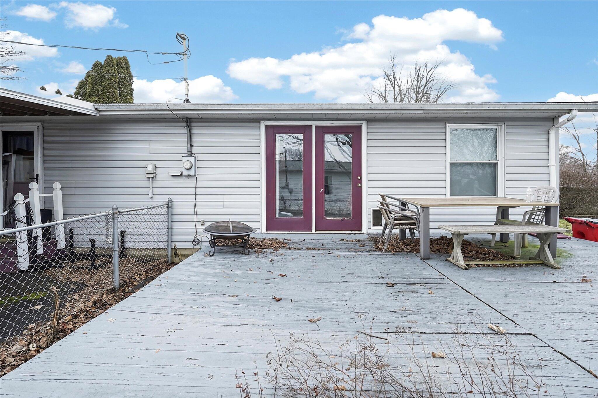 251 1st Street, London, Ohio 43140