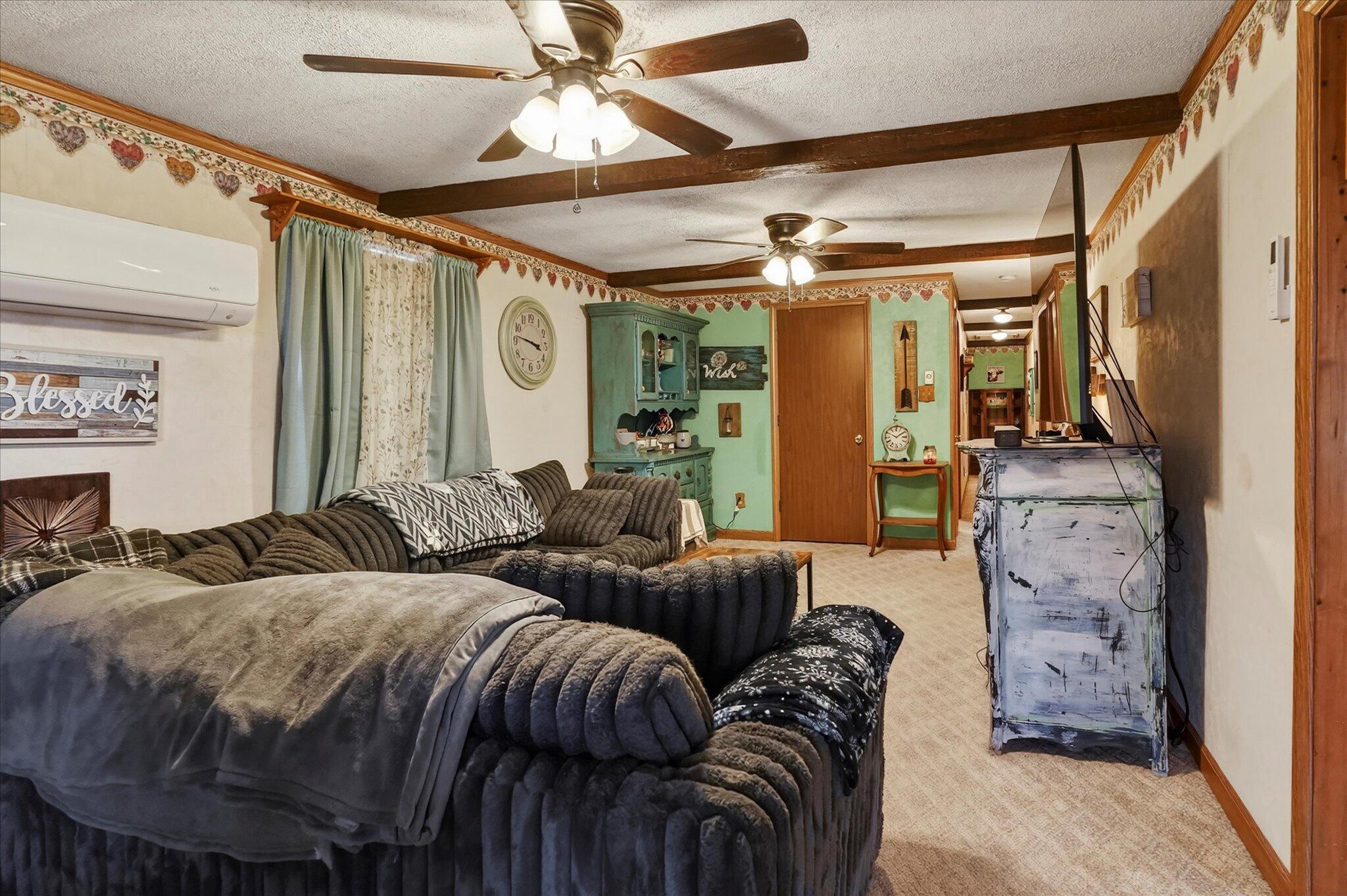 251 1st Street, London, Ohio 43140