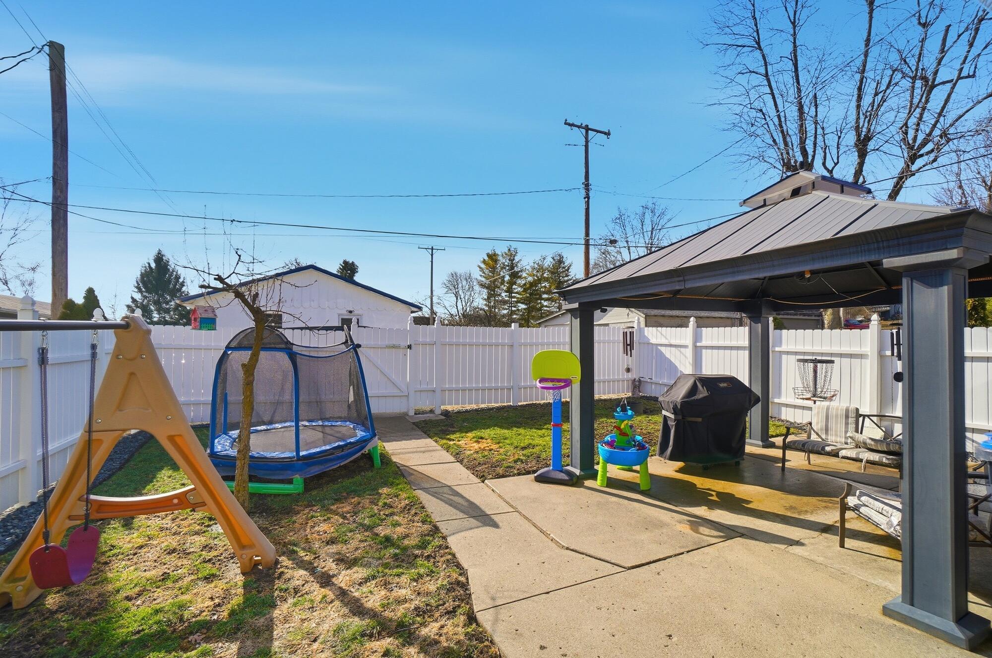 135 Main Street, Mechanicsburg, Ohio 43044