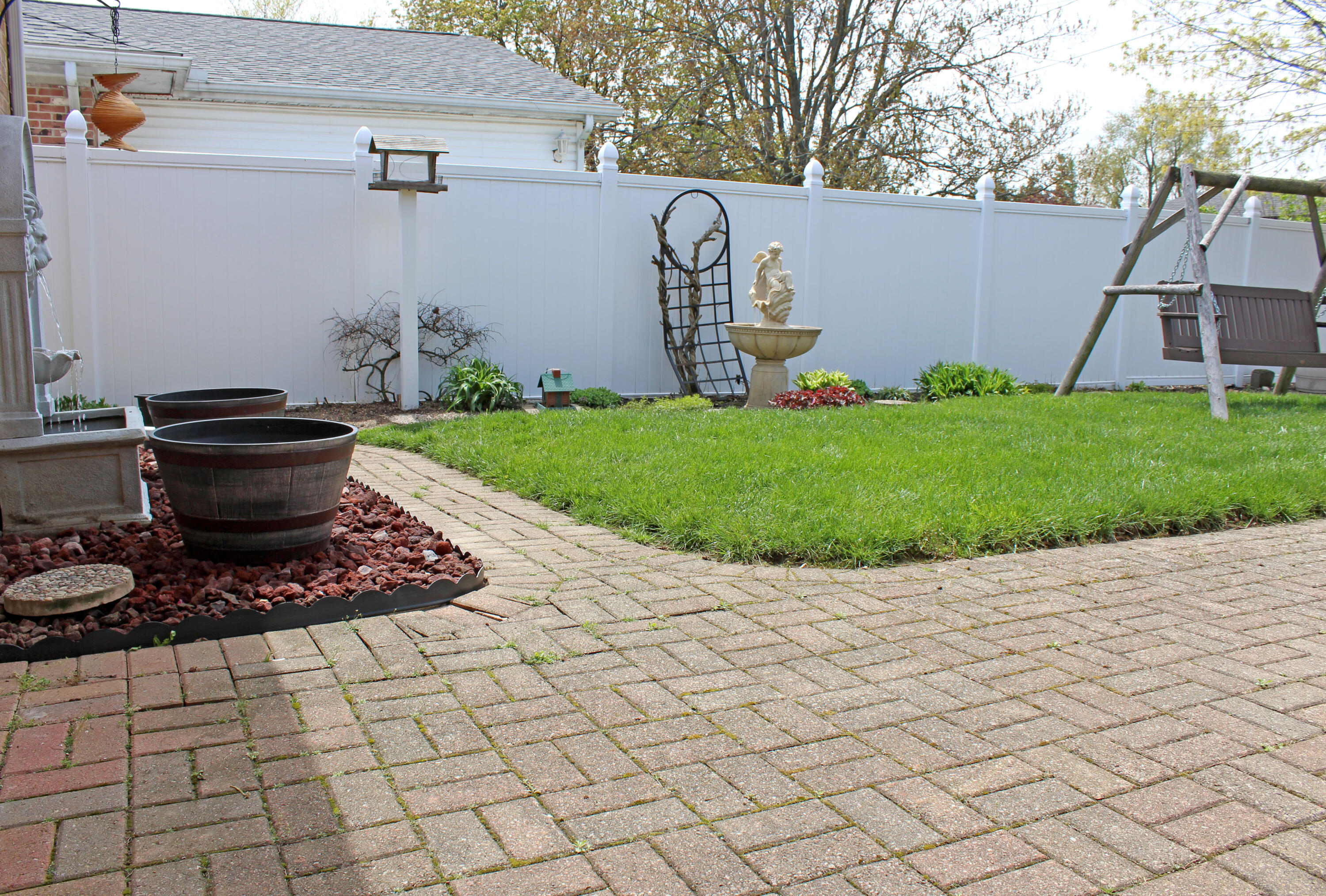 1521 Erika Drive, Springfield, Ohio 45503