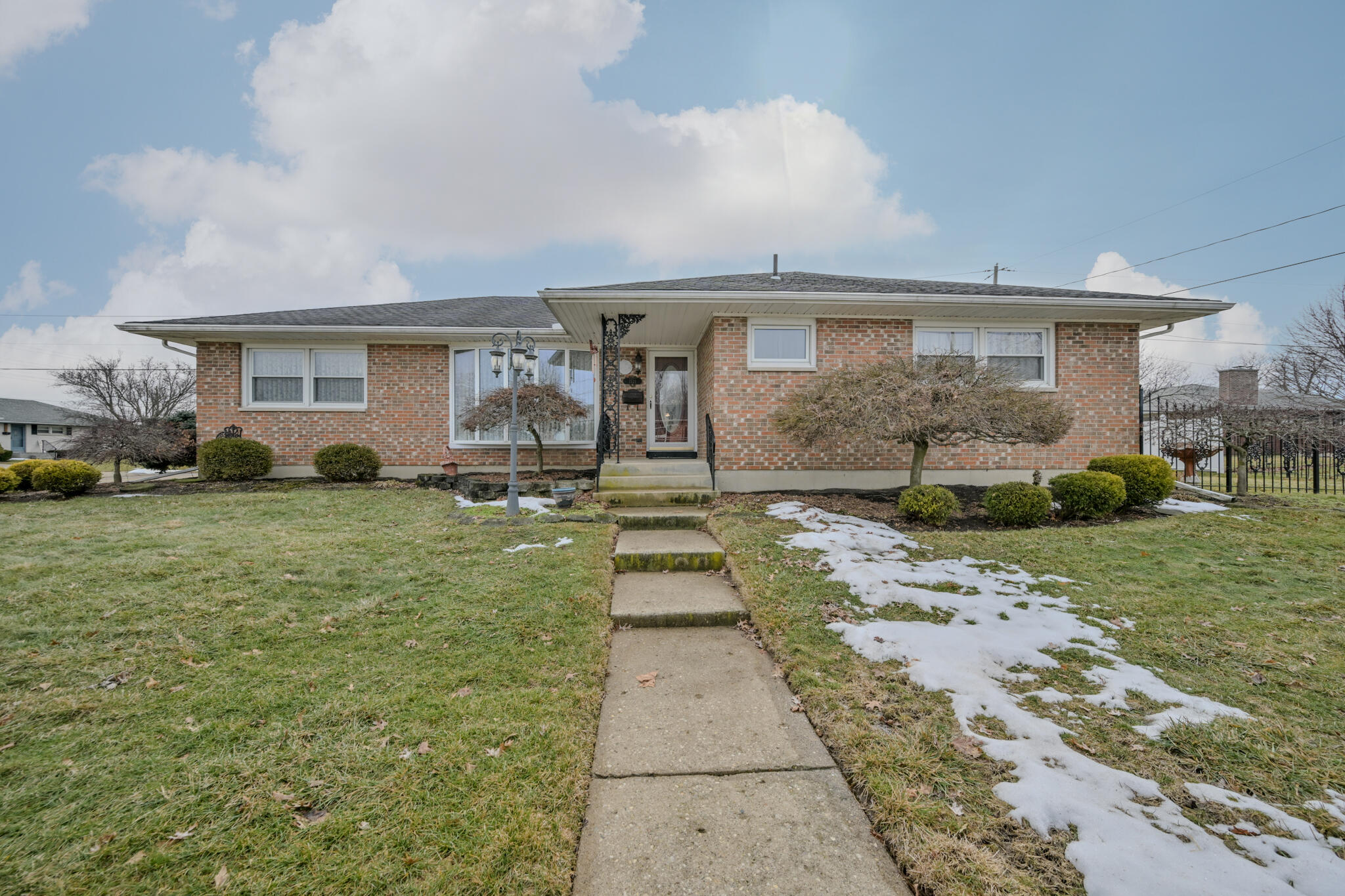 1521 Erika Drive, Springfield, Ohio 45503
