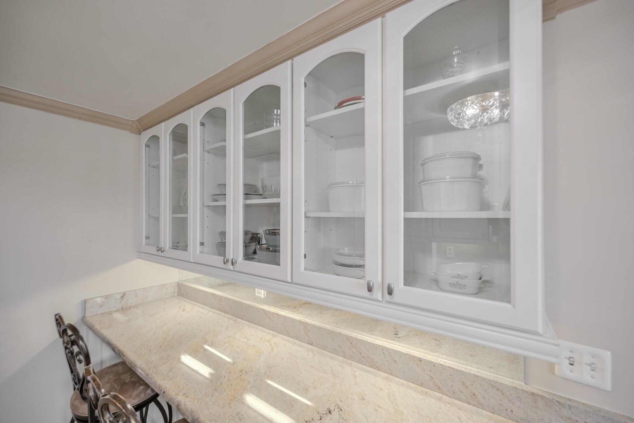 1521 Erika Drive, Springfield, Ohio 45503