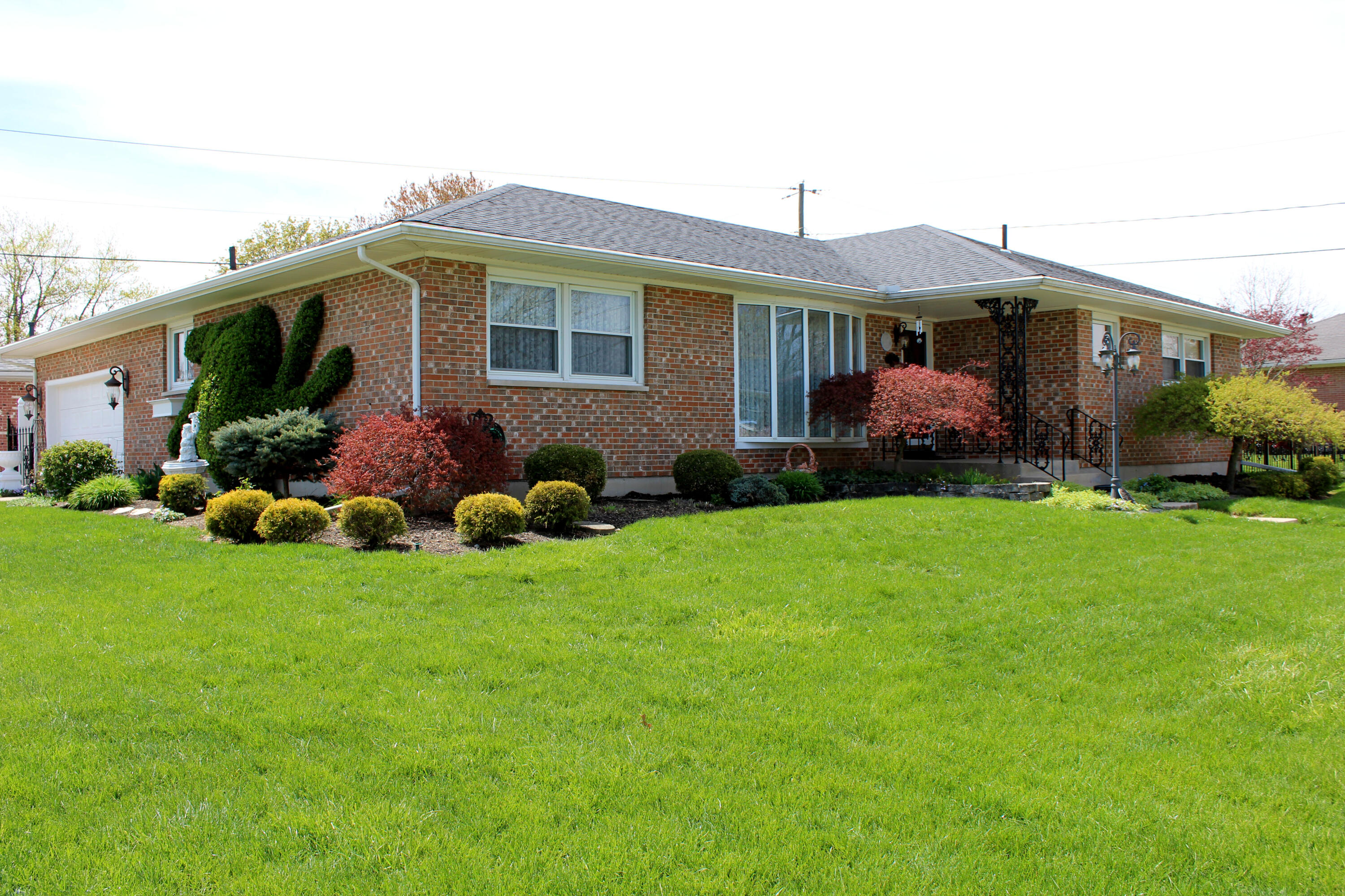 1521 Erika Drive, Springfield, Ohio 45503