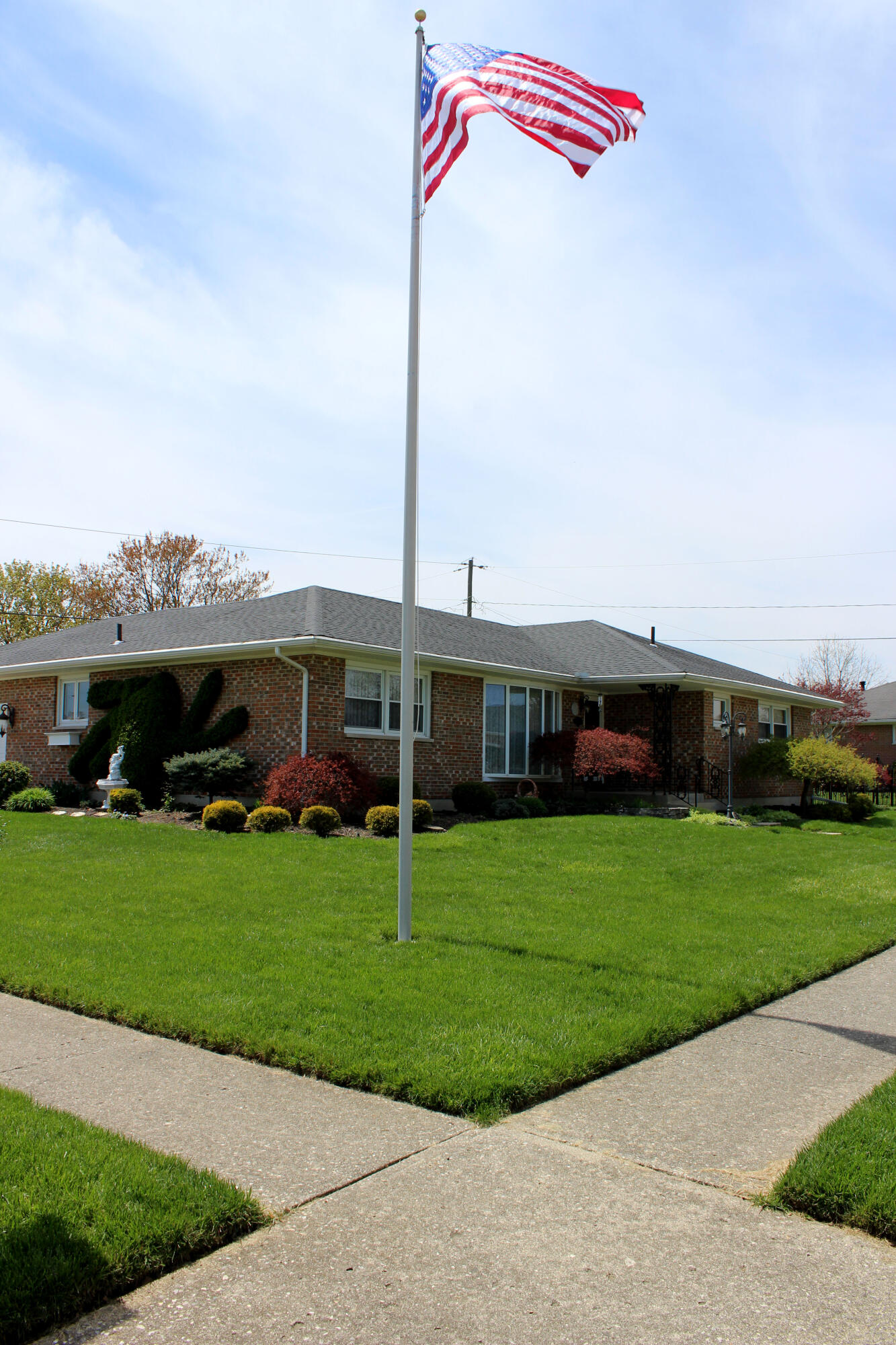 1521 Erika Drive, Springfield, Ohio 45503
