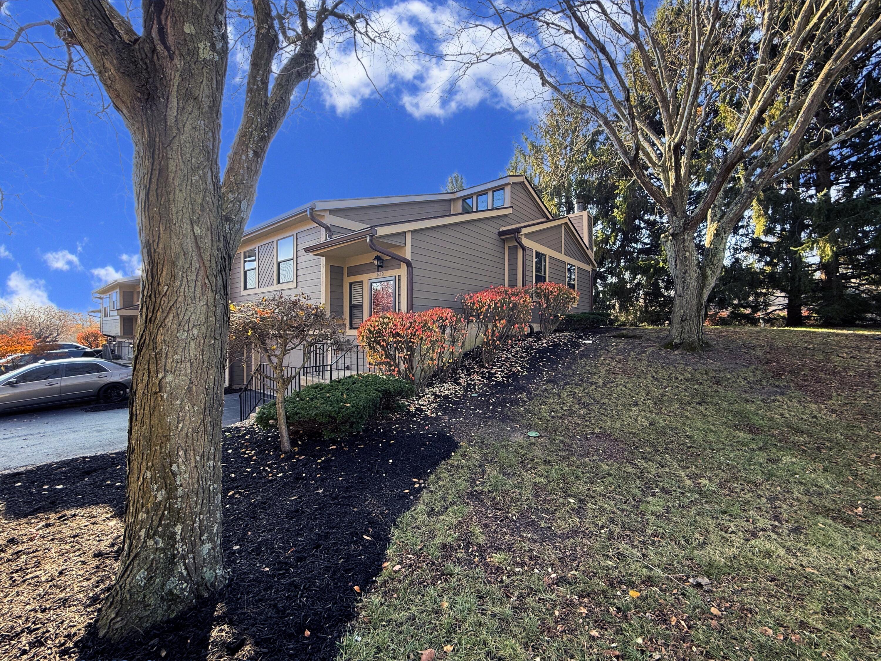 630 Hidden Valley Court, Fairborn, Ohio 45324